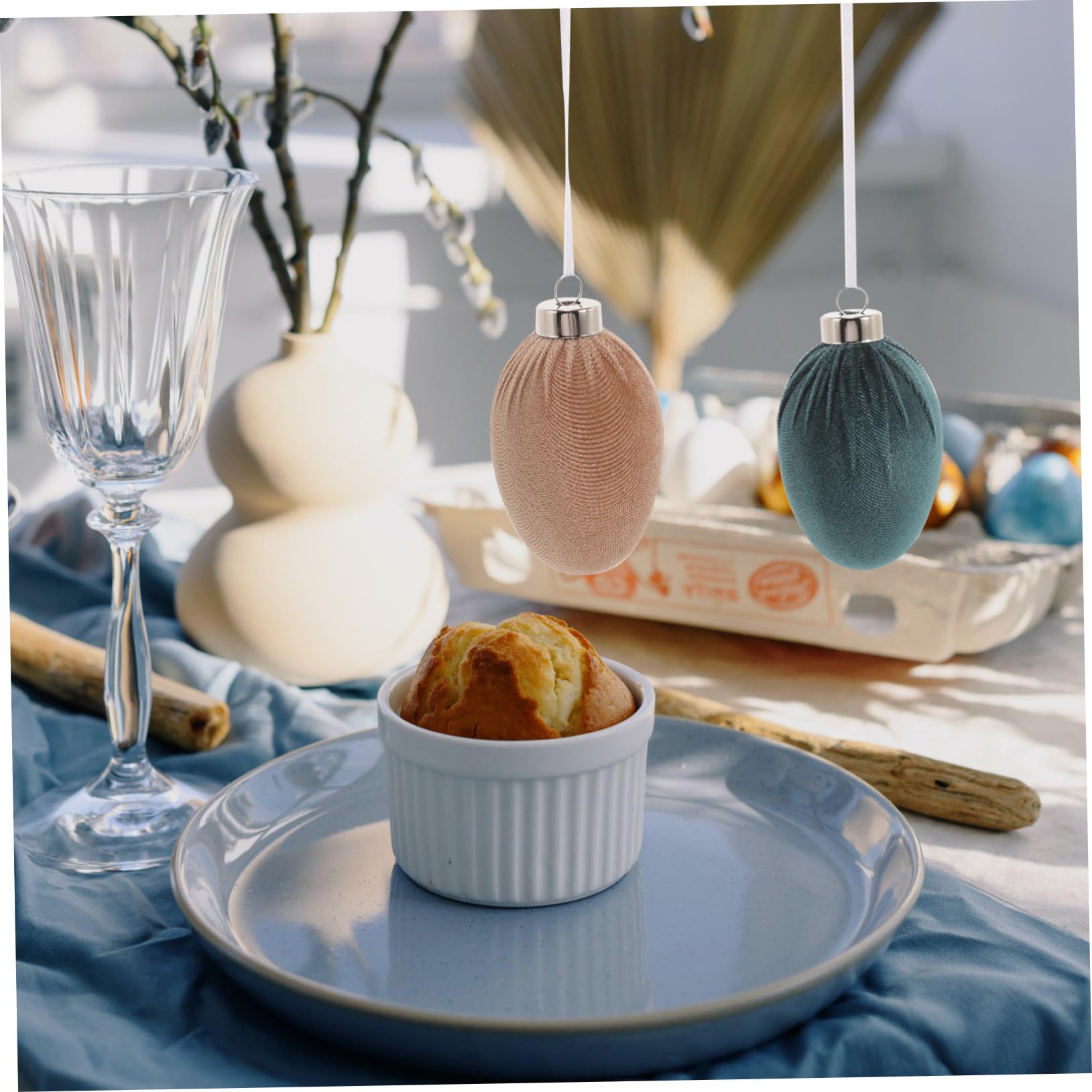 Zerodeko 12 Stück Ostereier Deko zum Aufhängen aus Samtigem Kunststoff Elegante Osterschmuck Hängeornamente für Festliche Osterdekoration und Feierlichkeiten