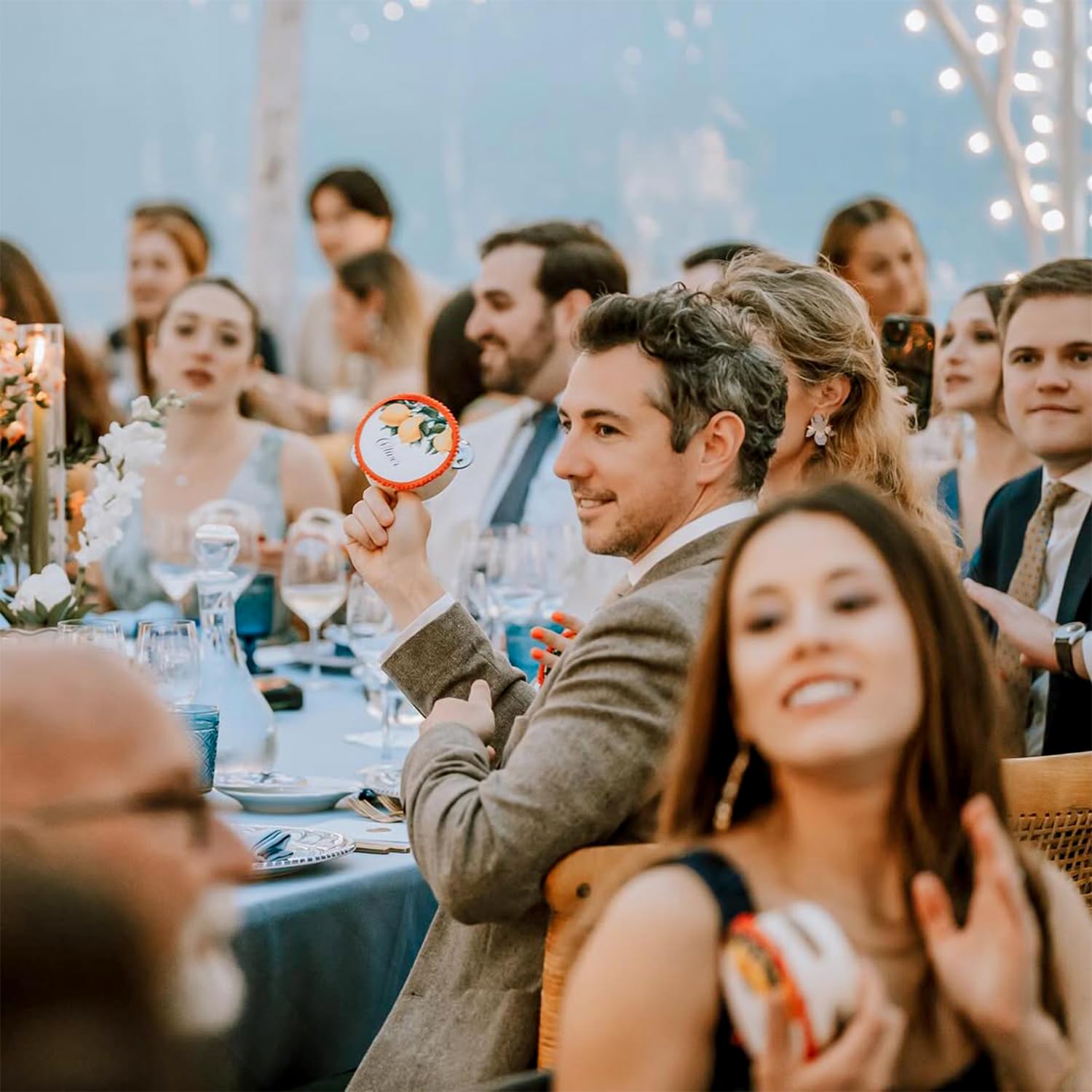 Tamburello da 4 pollici per matrimoni, tamburello mini in metallo a fila singola con sonagli, accessori per la pista da ballo, tamburello a percussione manuale per ospiti, regalo per feste