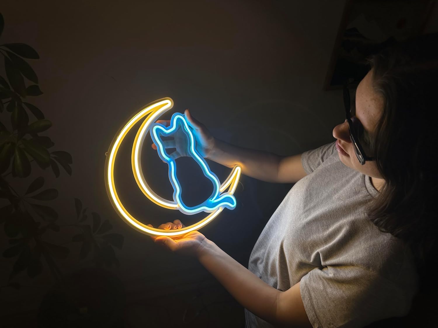 Moon and Cat Wall Sign, Neon Metal Wall Art, Animal Neon Sign, Cat Wall Decor, Led Wall Sign, LED Light Decor, Home Office Living Room Wall Decor (Without Remote Control)