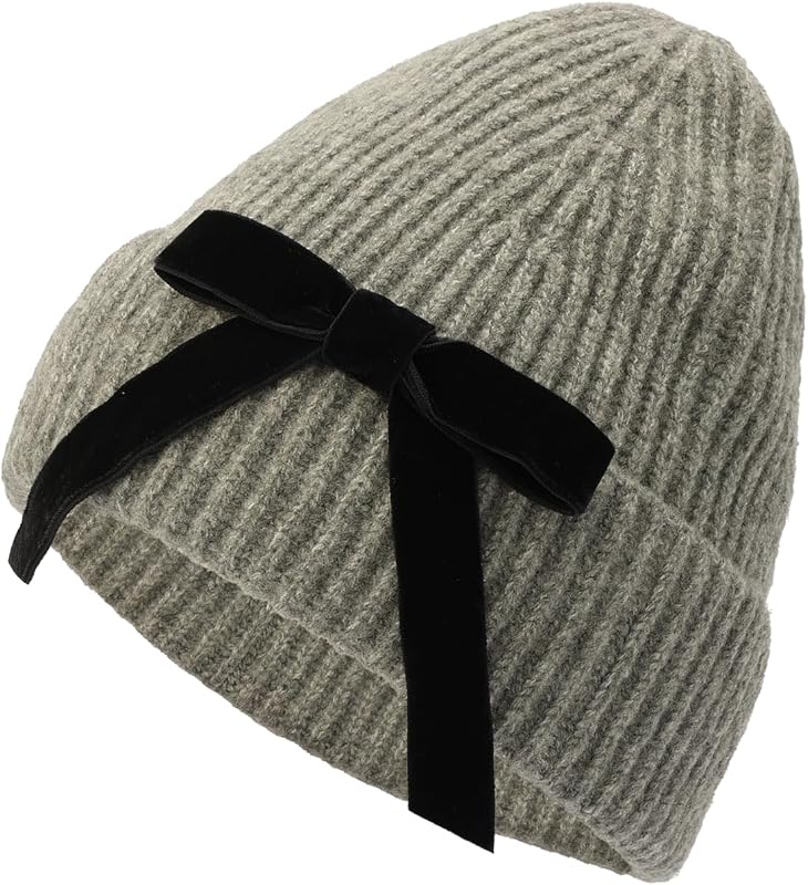 Kate Spade Women's Velvet Bow Cuff Hat, Stylish Beanie & Fashion Accessory Cap for Cold Weather