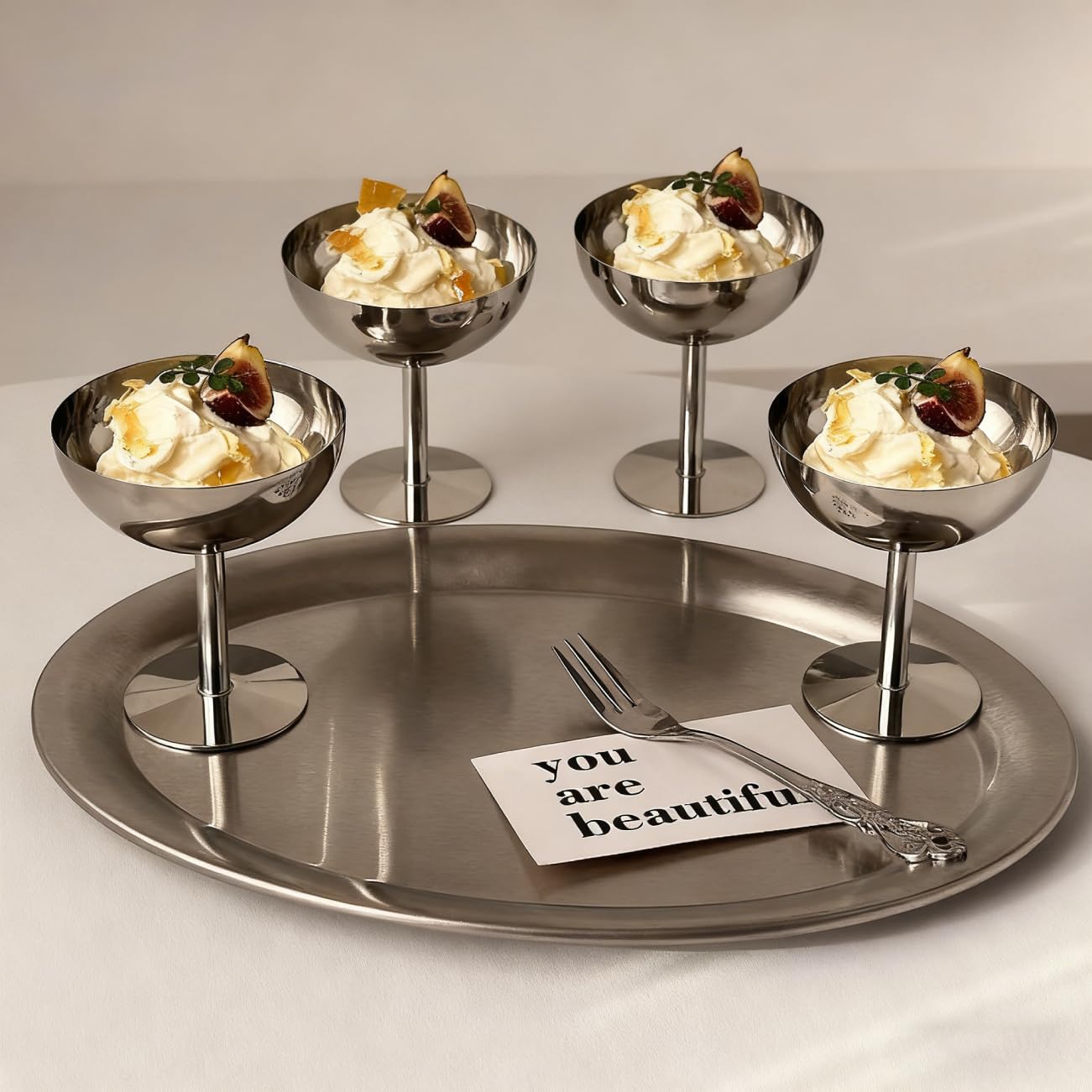 Tissting Coupe a Glace, 200ml Coupes à Glace, Bols à Crème Glacée,Coupes à Dessert Bol à Dessert pour Crème Glacée, Tasses en Acier Inoxydable pour les Desserts (4x Pieds hauts)