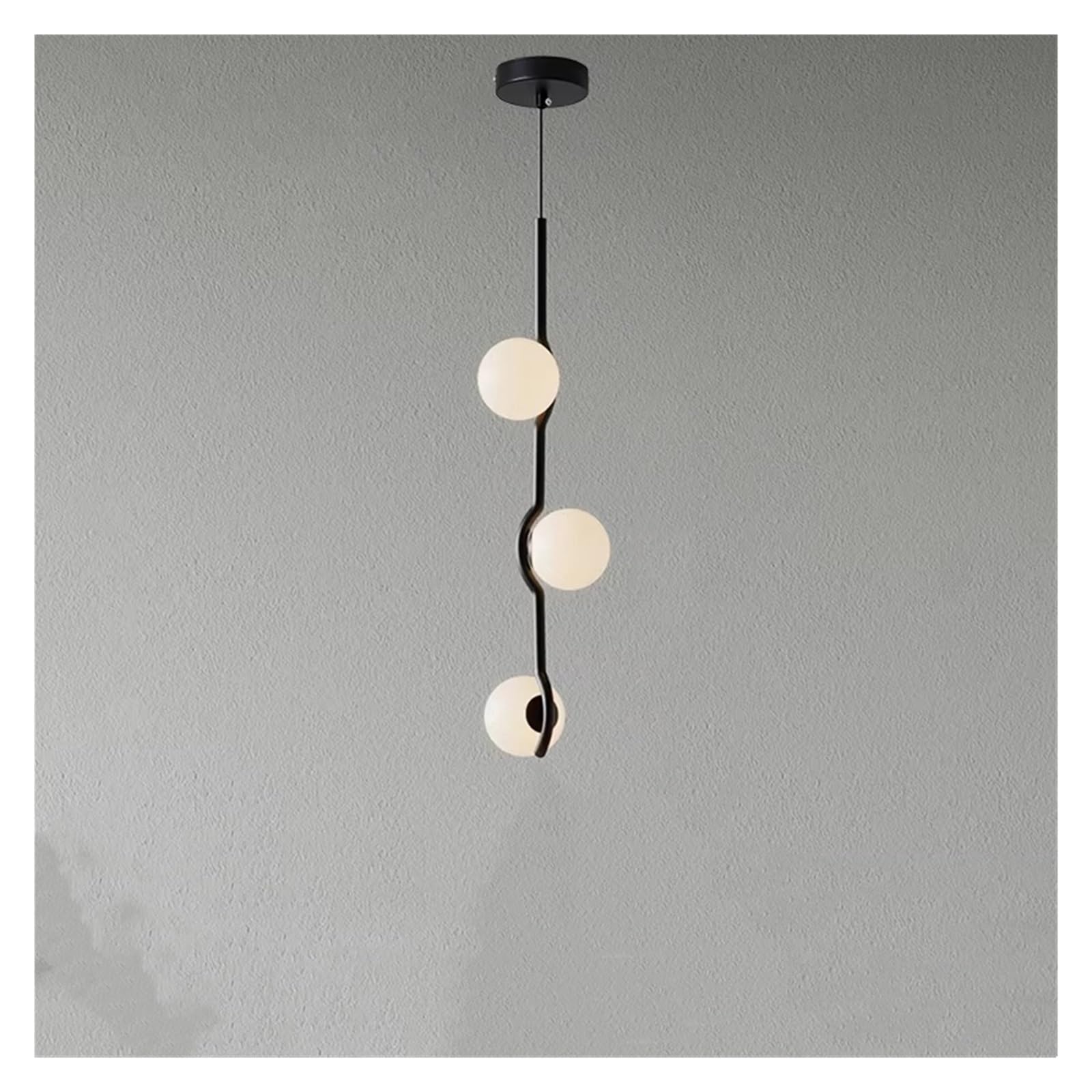 Suspensions noires LED modernes pour illuminer vos repas en salle à manger