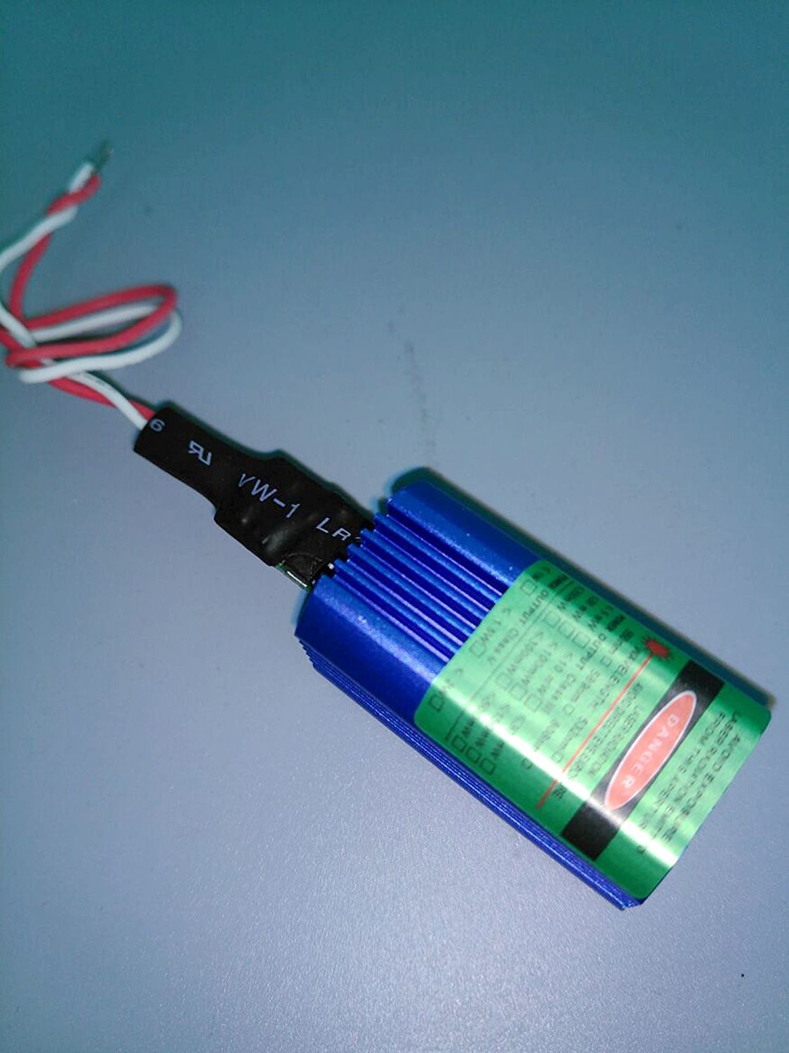 12V 532nm 50mW Fokussierbares grünes Punkt-Laser-Modul w/Heatsink