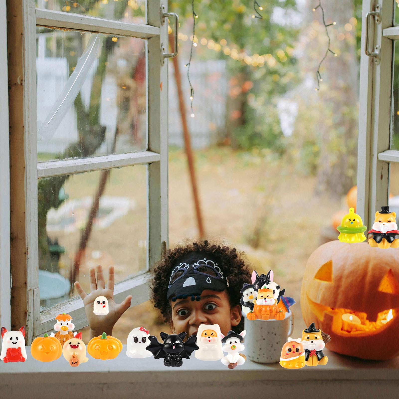 Lasuroa 12pcs Mini Fantômes En Résine, 3,2 X 2,6 Cm Breloques Fantômes Jouet Miniatures Pour Halloween Mini Ornements Petite Statue De Fantôme Pour Halloween Intérieur Maison Extérieur Jardin Fête