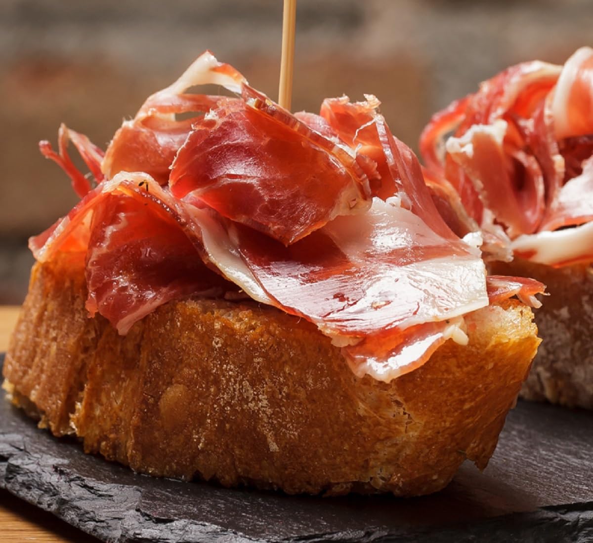 LalolaGourmet I Prosciutto Serrano Spagnolo -Trevélez I.G.P 7.5/8 kg Etichetta BLU, Stagionatura Naturale 100% Minima 17 Mesi, Senza glutine, Senza additivi