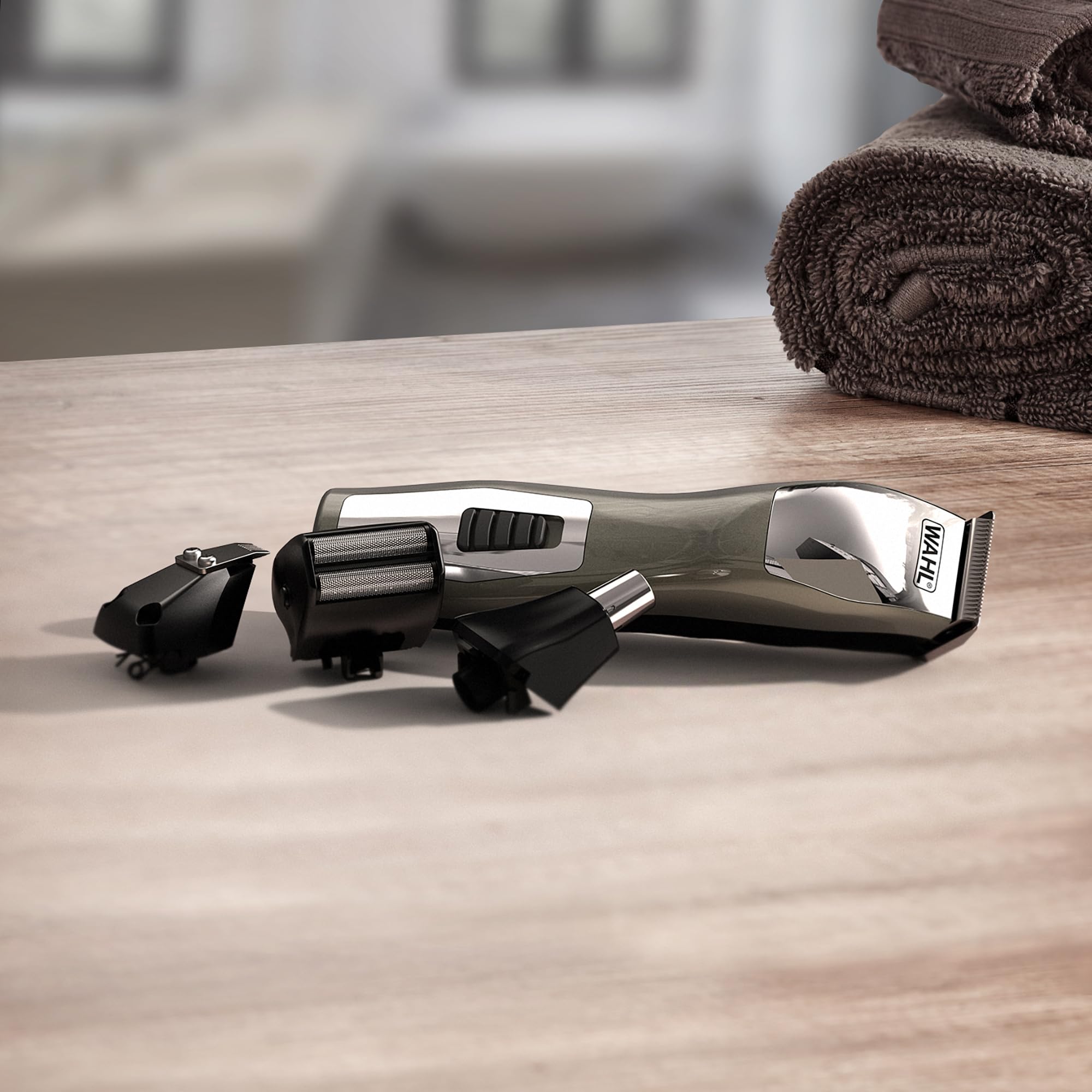 WAHL Chromium 11-in-1 Multigroomer, trimmer per il corpo, regolabarba da uomo, rifinitura della barba, rasatura del corpo, rifinitore sopracciglia completamente lavabile, kit cura maschile