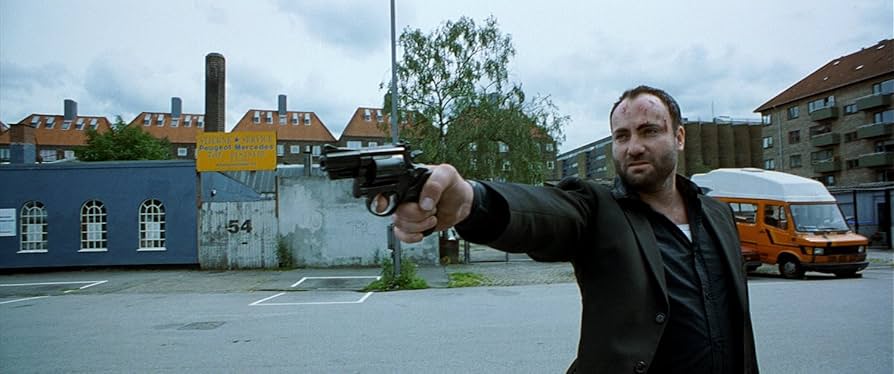 Amazon.co.jp: ブリーダー [DVD] : マッツ・ミケルセン, キム