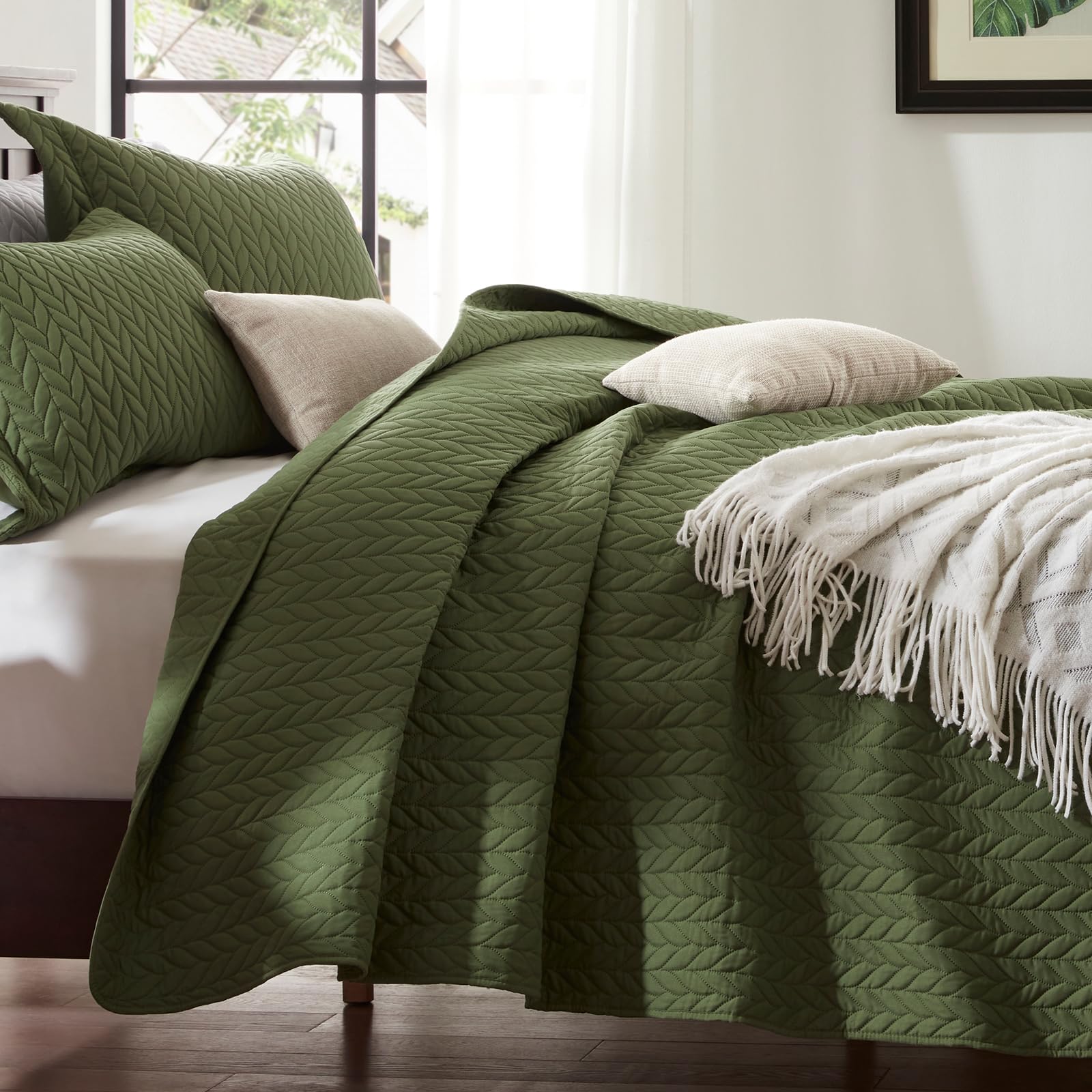 SunStyle Home Olive Green Quilt Set Full Queen 3 Pieces - Soft Summer Quilt Lightweight Microfiber Bedspread Coverlet Set for All Season(1 Quilt, 2 Pillow Shams)