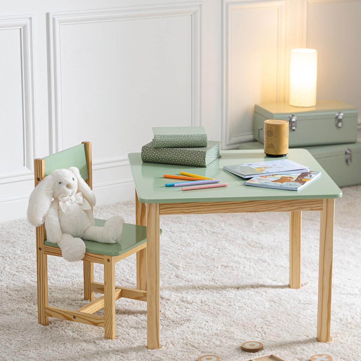 Table carrée pour Enfant en Bois Vert et Naturel H 54.5 cm - Atmosphera