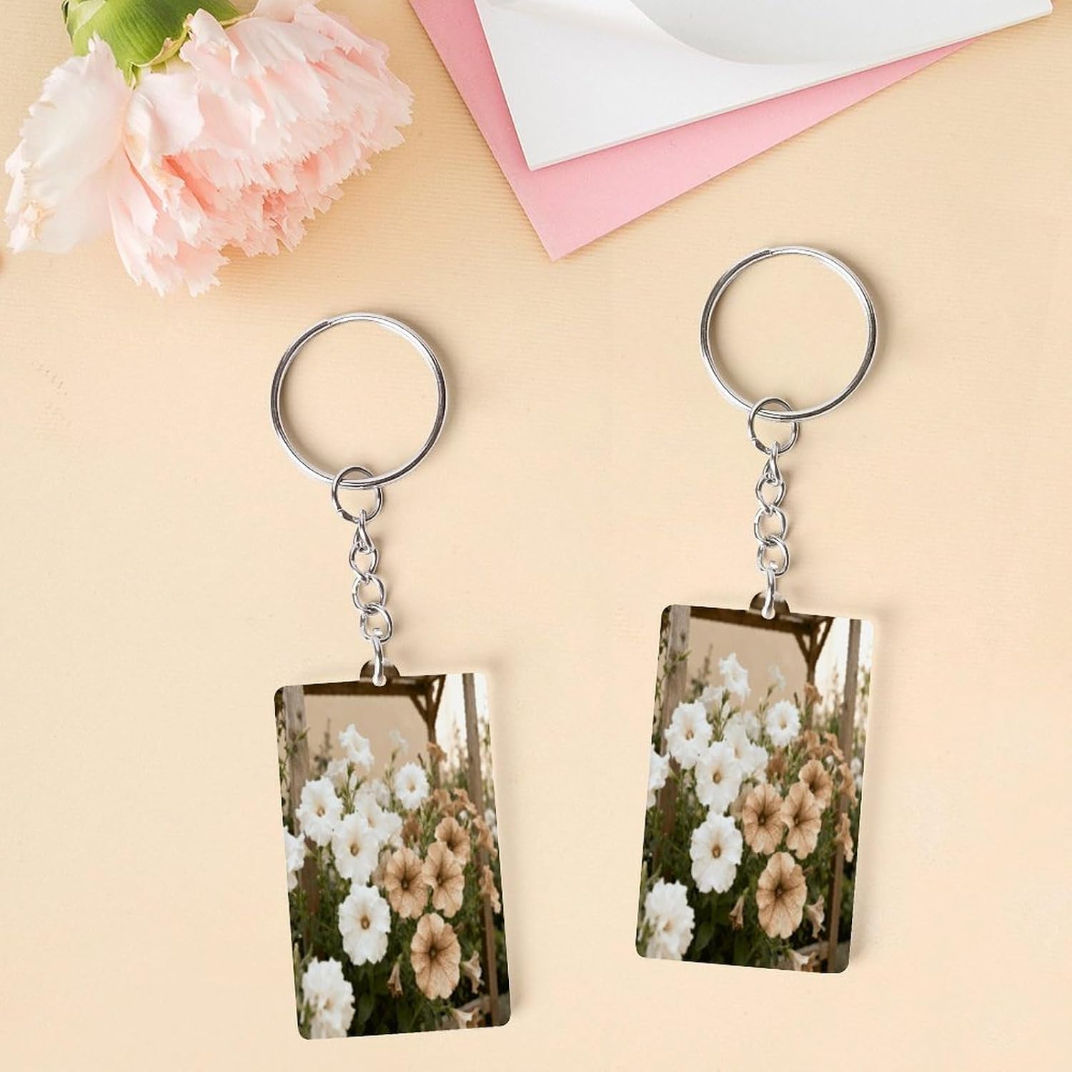 Beige Garden Neutral Floral Keychain Cute Key Chain Double-Sided Key Ring Popularity Key Fob Small Frame Keychains Lightweight Diy Key Holder Craft Supplies Key Charm For Personalized Gifts image 3