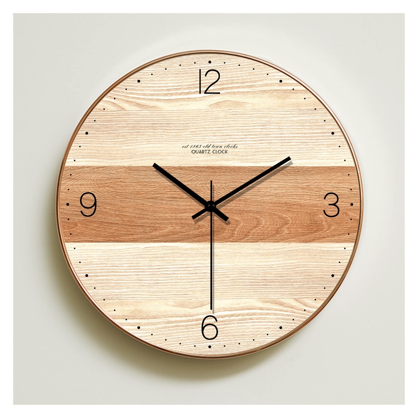 Horloge murale créative au fini grain de bois et design épuré