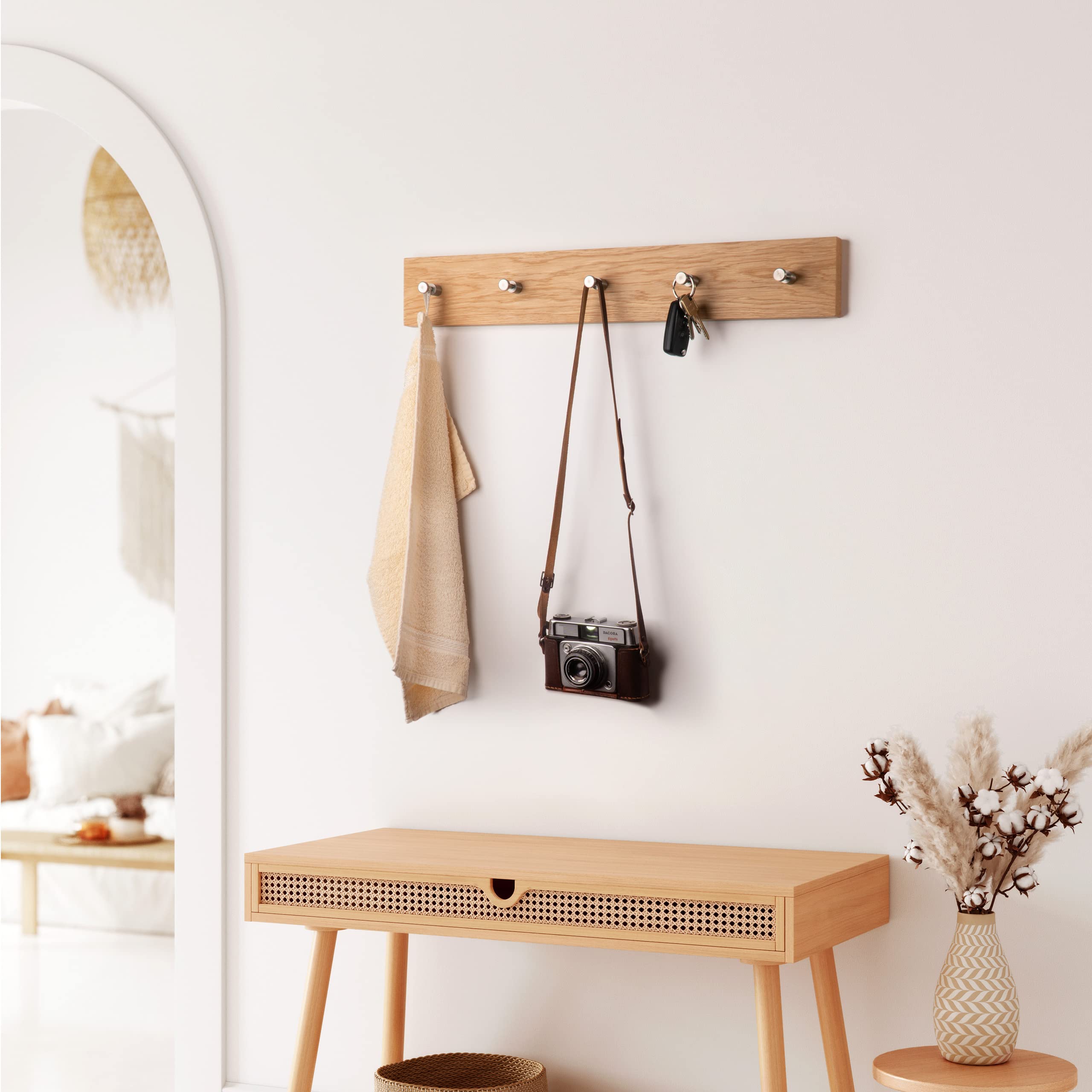 Heimatspäne Garderobenleiste Eiche mit 5 Edelstahlhaken [echtes Eichenholz] - Wandgarderobe als Hakenleiste Holz mit Kleiderhaken - Garderobenleiste Holz