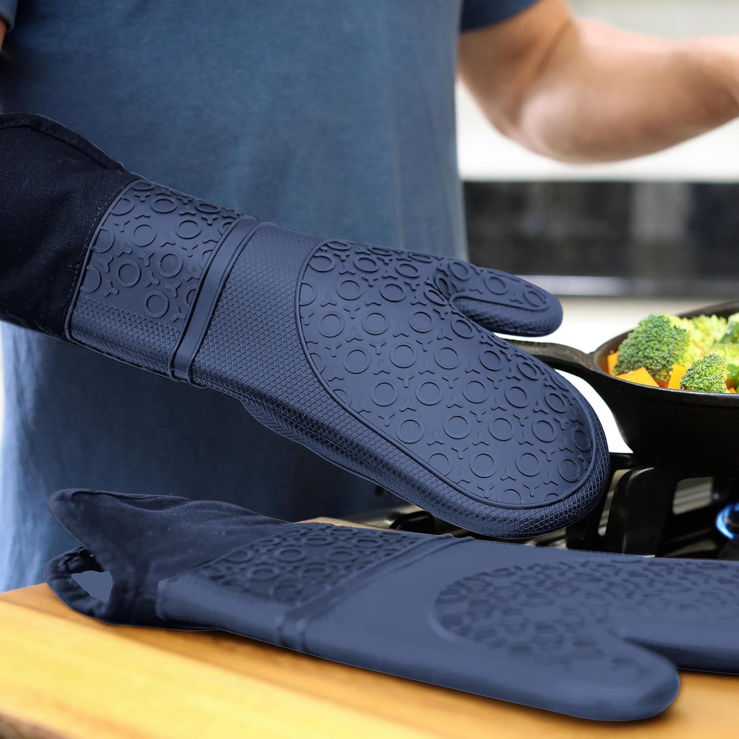 HOMWE Guanto da forno professionale extra lungo in silicone, guanti da forno con fodera trapuntata, presine resistenti al calore, guanti da forno flessibili, blu navy, 1 paio, 37 cm