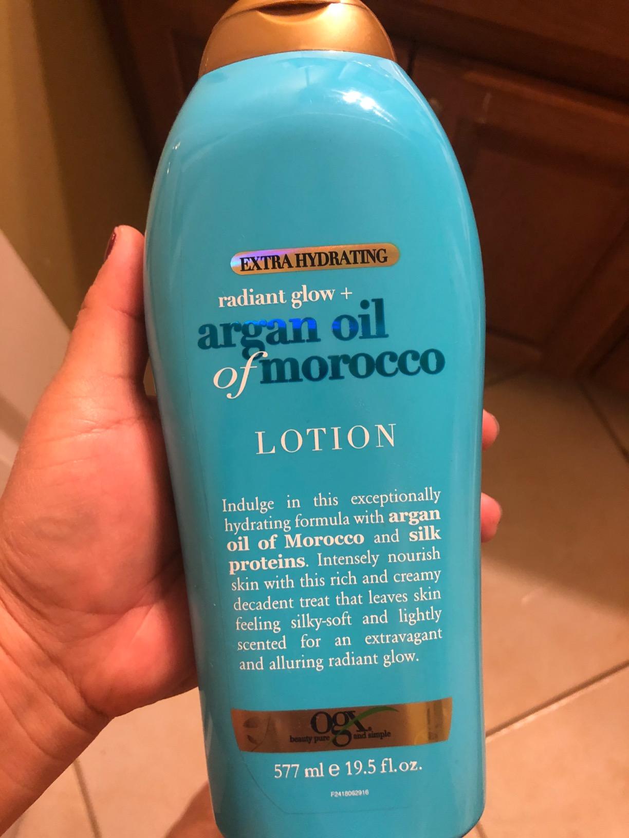 Vogue International OGX Radiant Glow + Argan Oil of Morocco Extra Hydrating Body Lotion for Dry Skin, Nourishing Creamy Body & Hand Cream for Silky Soft Skin, Paraben-Free, Sulfated-Surfactants Free, 19.5 Ounce