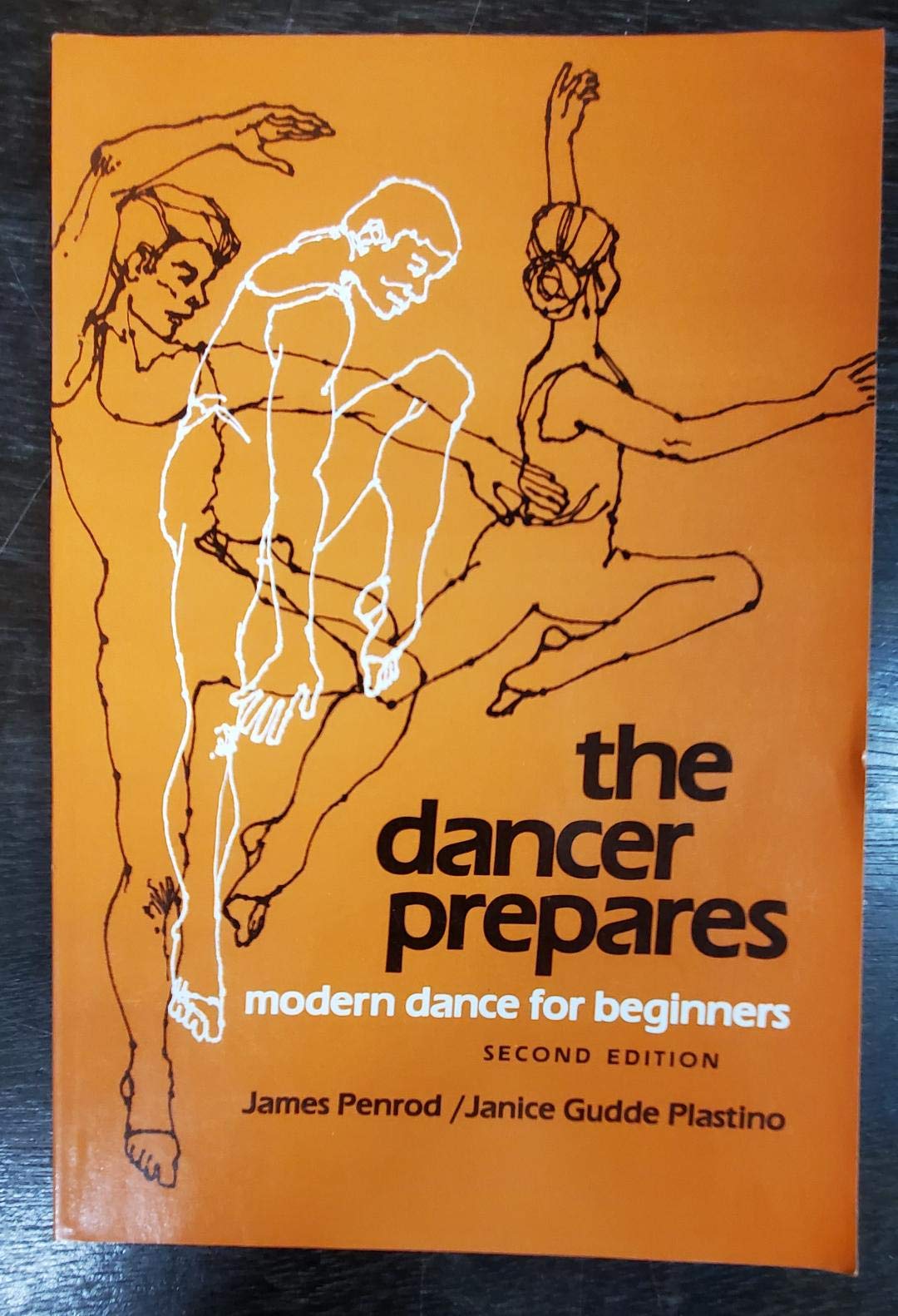 Dancer Prepares: Modern Dance for Beginners
