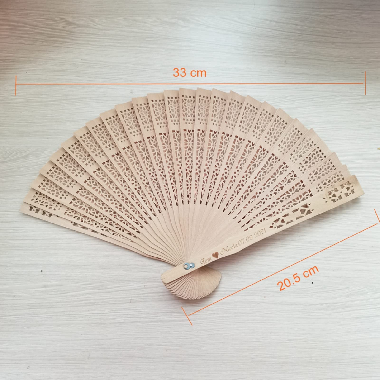 Ventaglio pieghevole tenuto in mano ventaglio a mano in legno di sandalo ventaglio in legno cinese per bomboniere Baby Shower Dance Fan ventaglio pieghevole Vintage  15