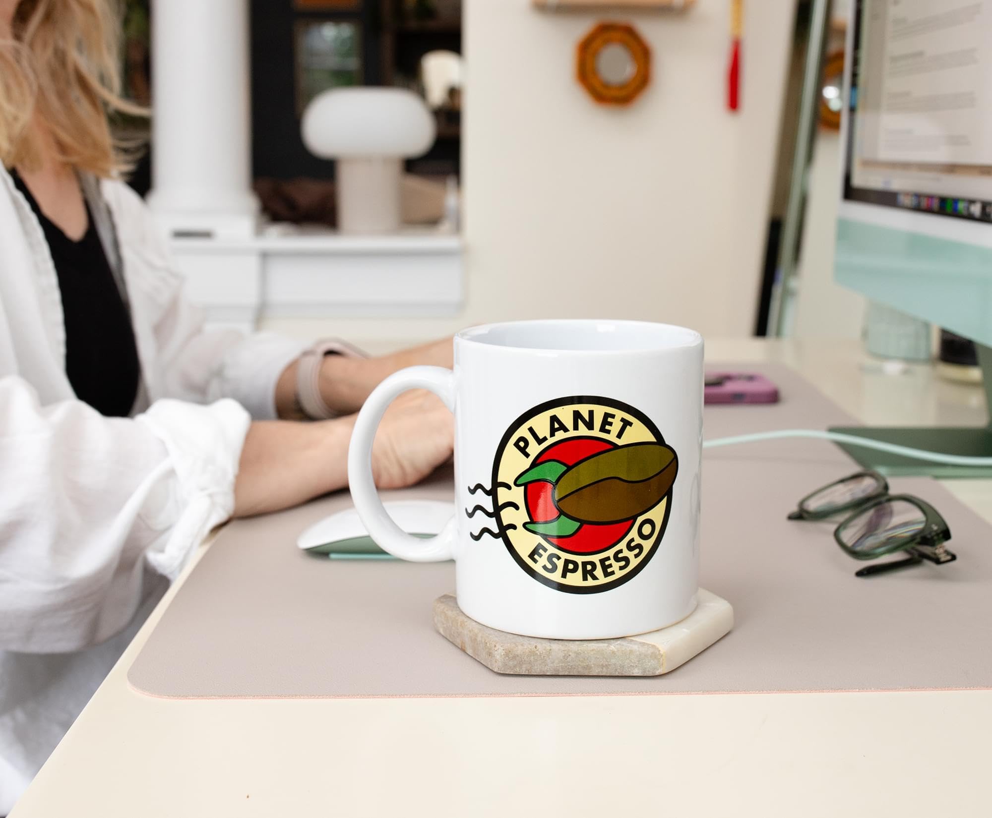 Silver Buffalo Futurama Planet Espresso - Taza de cerámica para té, cacao, bebidas, capacidad para 20 onzas