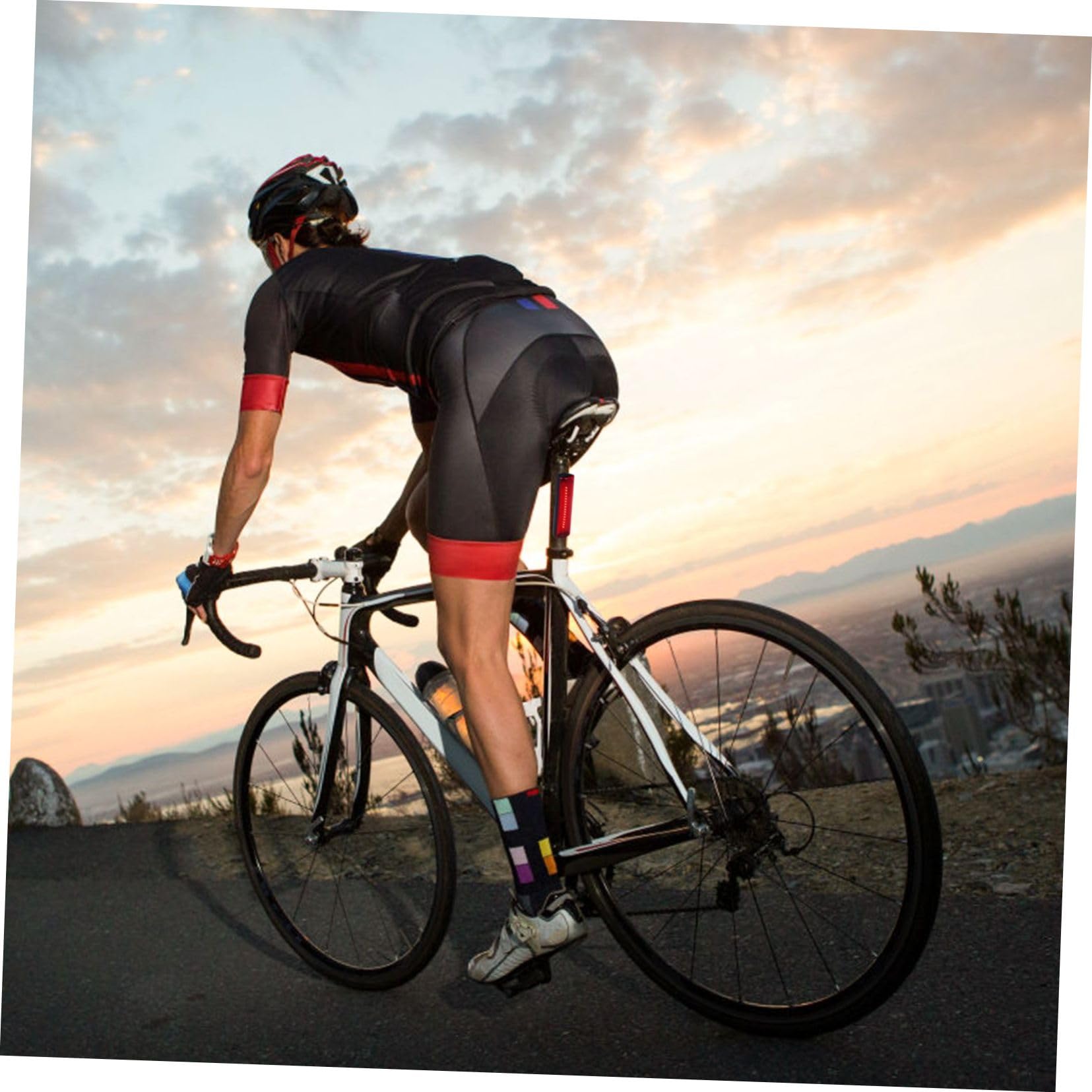 TOYANDONA Luce di Coda di Ricarica USB LED Posteriore Ciclismo per fanale Posteriore Leggero Ciclo fanalino Posteriore Bici Luce di Coda di Bici di Segnalazione plastica Rosso