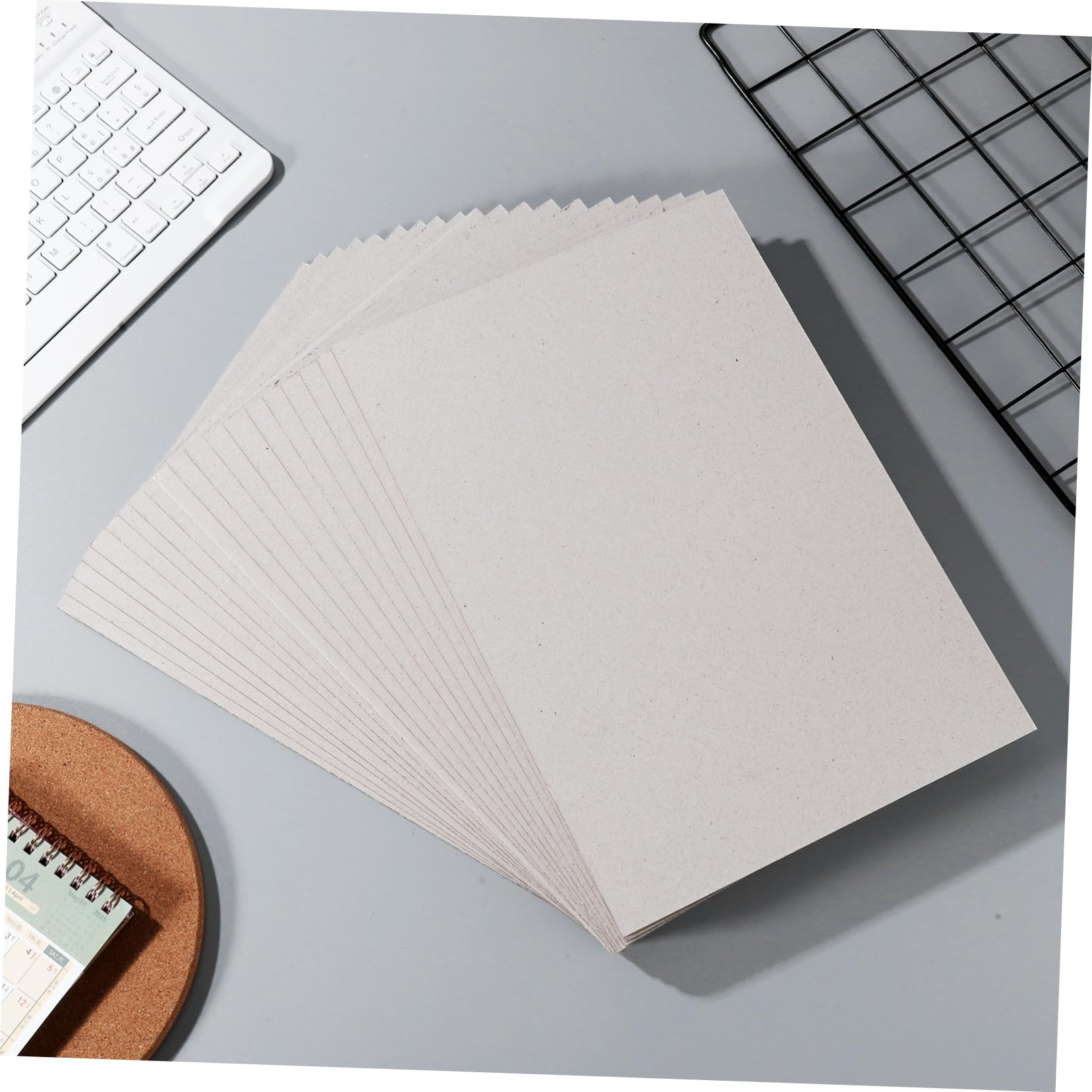 Veemoon Graue Kartonmodelle 20 Blatt, Starke Pappe für Bastelprojekte | A4-format, Geeignet für Scrapbooking und Verpackungen, Widerstandsfähig und Vielseitig Nutzbar