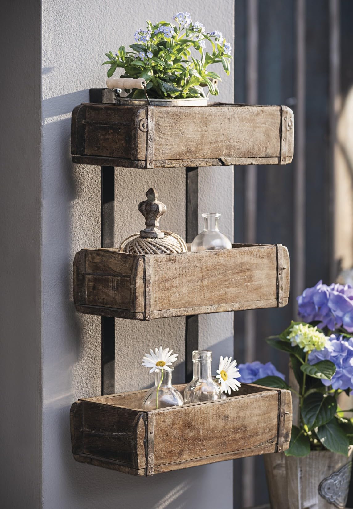 Dekoleidenschaft Wandregal Kolonial aus recyceltem Holz im Used Look, Regal mit 3 Holzkisten, Hängeregal, Pflanzenregal, Blumenregal, Pflanzgefäß, Standregal, Pflanzkasten, Küchenregal