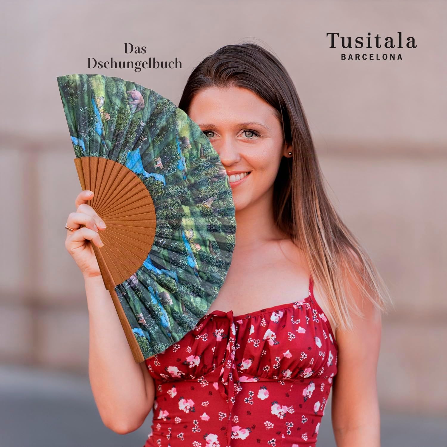 Spanischer Handfächer Libro de la Selva–Holz und Baumwolle–23 cm–Hülle und Einband aus Jute–Modeaccessoire–Handgefertigt in Spanien–Events und Geschenke–Kollektion Alzar la Mirada