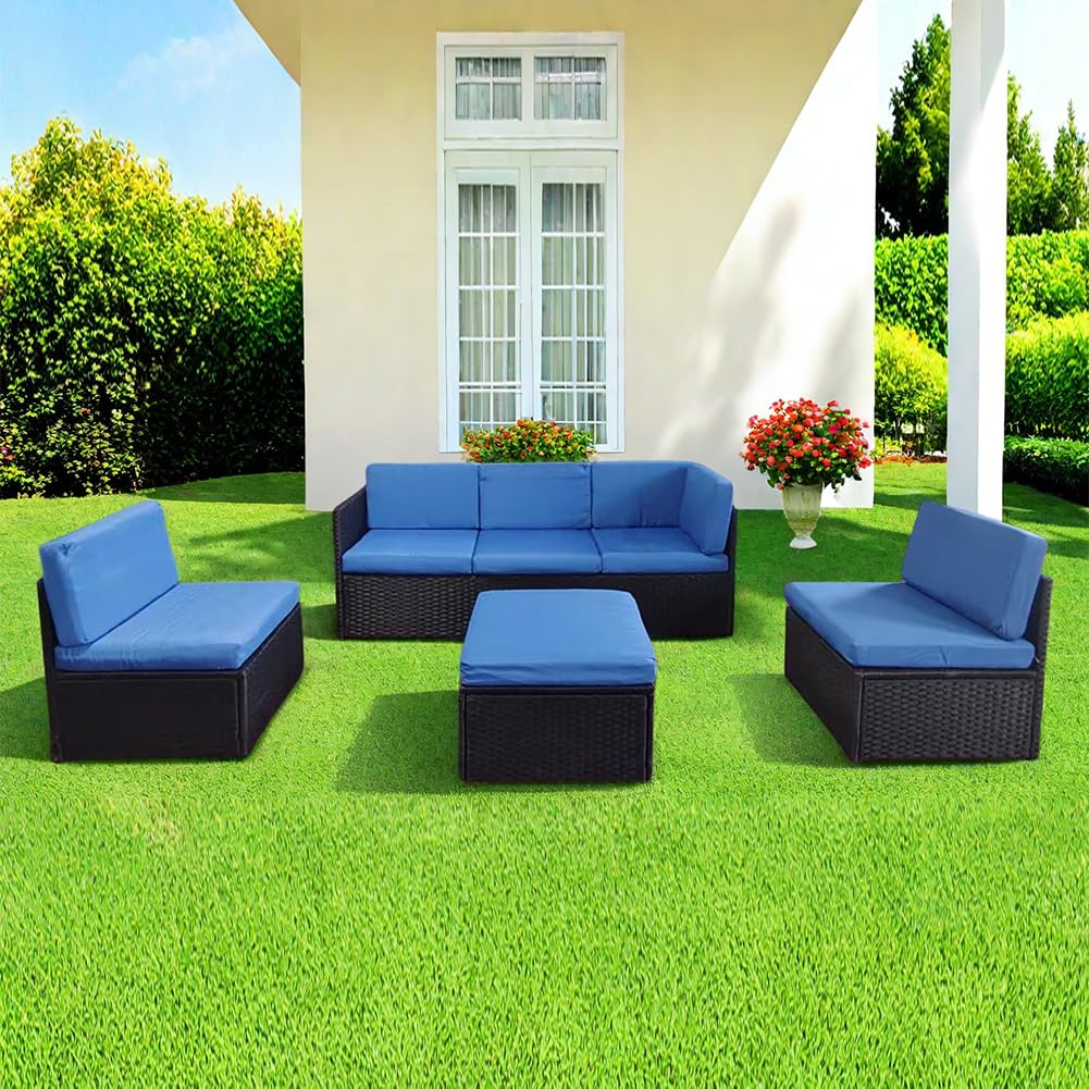 BAKAJI Set Divano 4 Pezzi da Giardino in Polyrattan con Pouf 5 Posti, Salotto per Arredamento da Esterno con Struttura in Metallo e Cuscini Imbottiti Salottino per Terrazzo Moderno (Blu)
