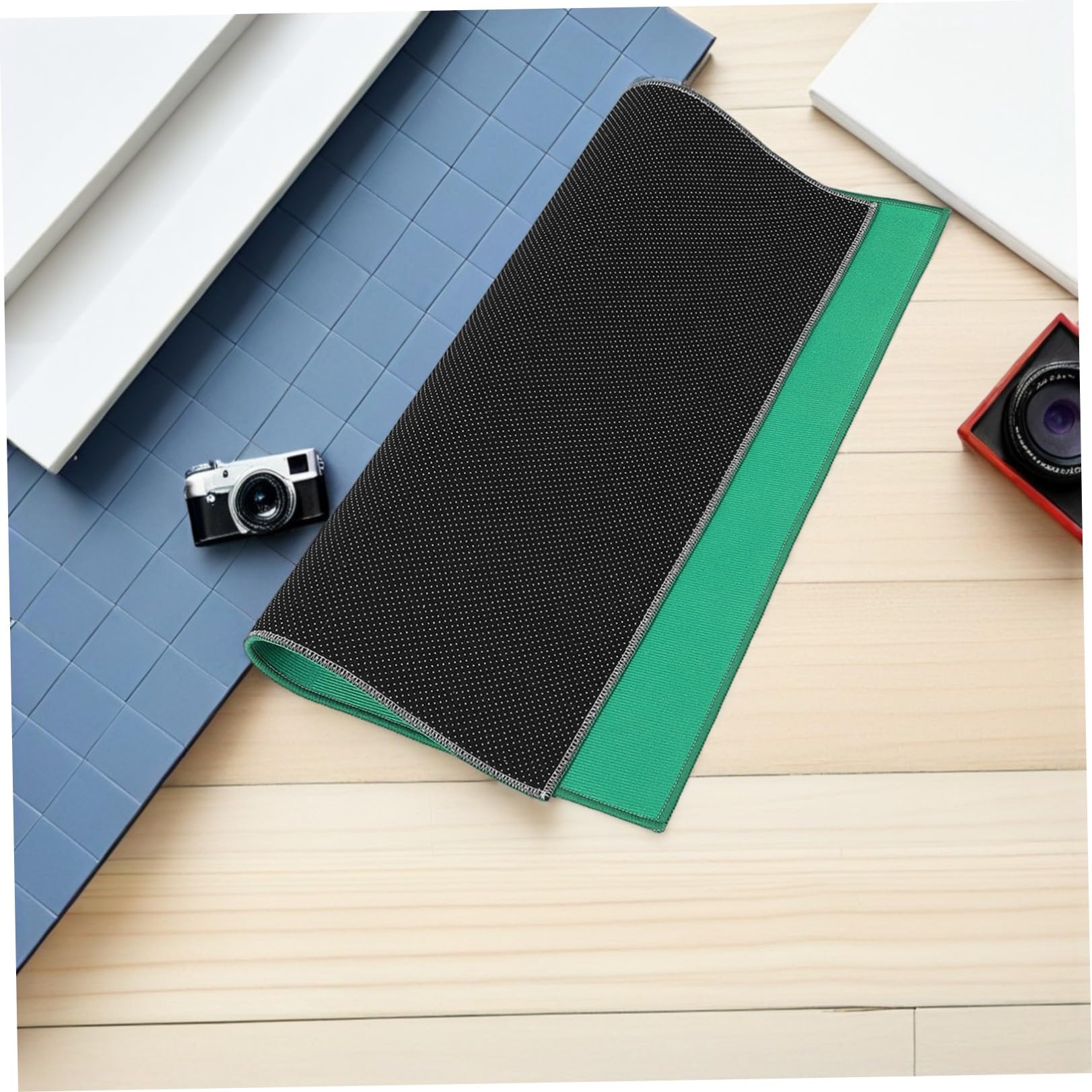 Adorainbow Tapis de Jeu de Mahjong Carré 90x90 Cm Vert, Tapis de Table Épais Antidérapant et Antibruit pour Jeux de Société, Accessoires Mahjong et Décoration de Fête
