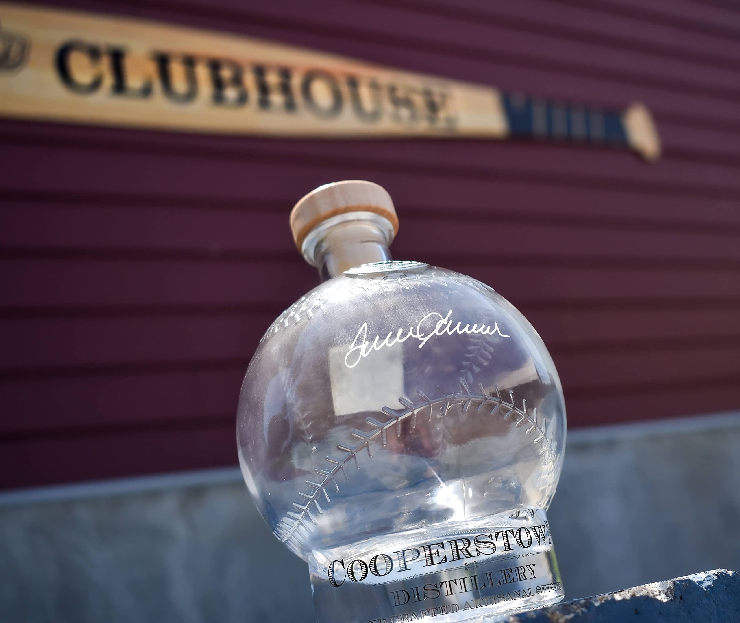 Cooperstown Distillery Tom Seaver National Baseball Hall of Fame Licensed Engraved Signature Series Decanter | 750mL