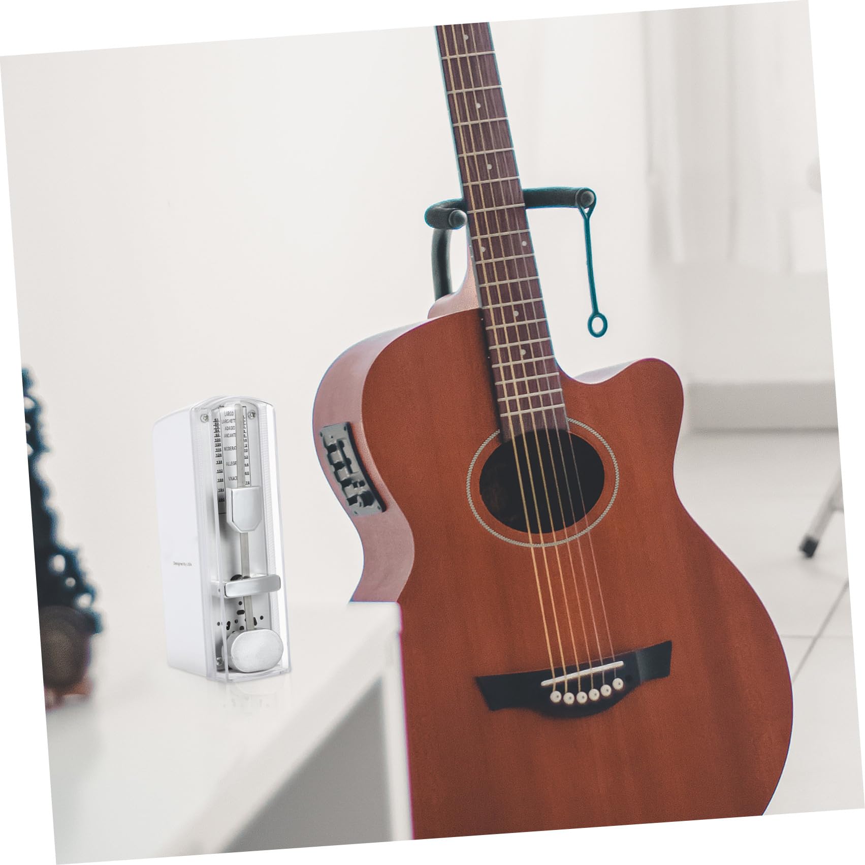 Metrónomo Mecánico Portátil Blanco para Instrumentos Musicales | Metal y Abs, Operación Simple, Fácil de Llevar y Guardar, para Principiantes, Uso Zíter y Violín