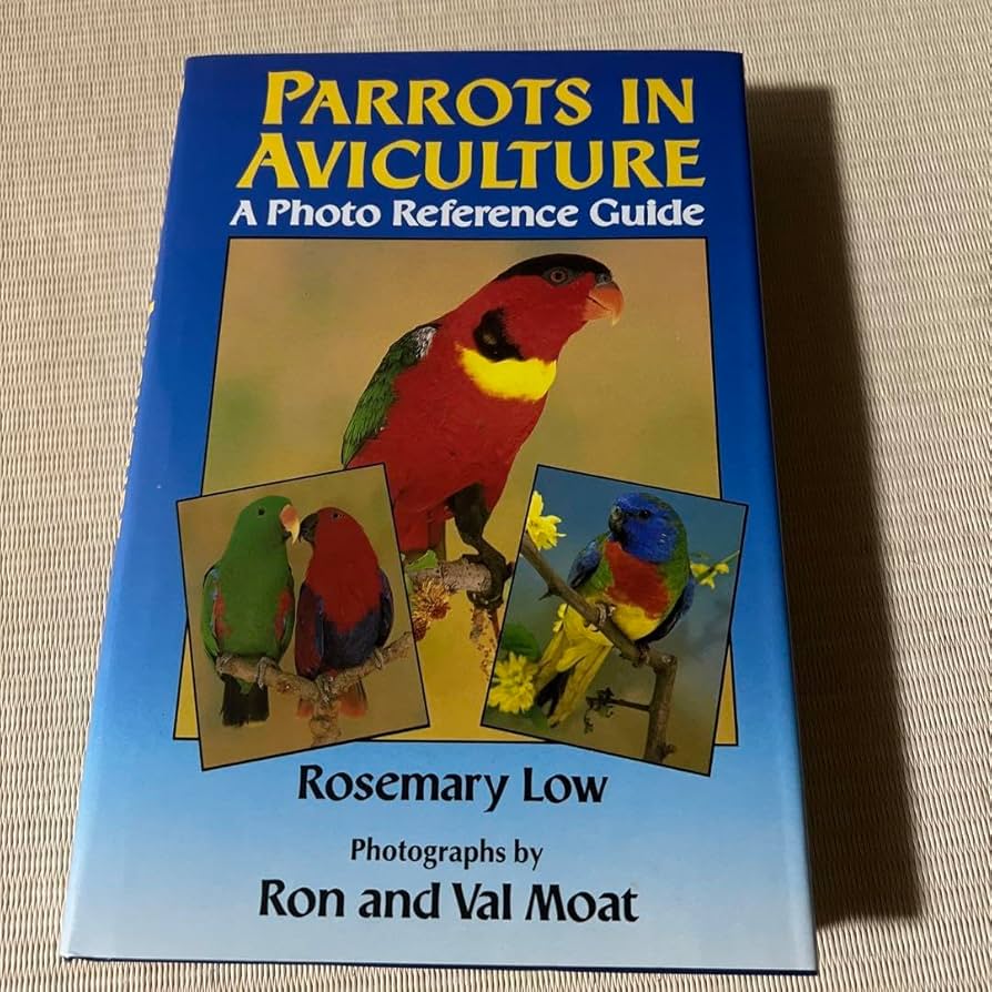 Amazon.co.jp: 鳥 図鑑 英語 PARROTS IN AVICULTURE 飼育本