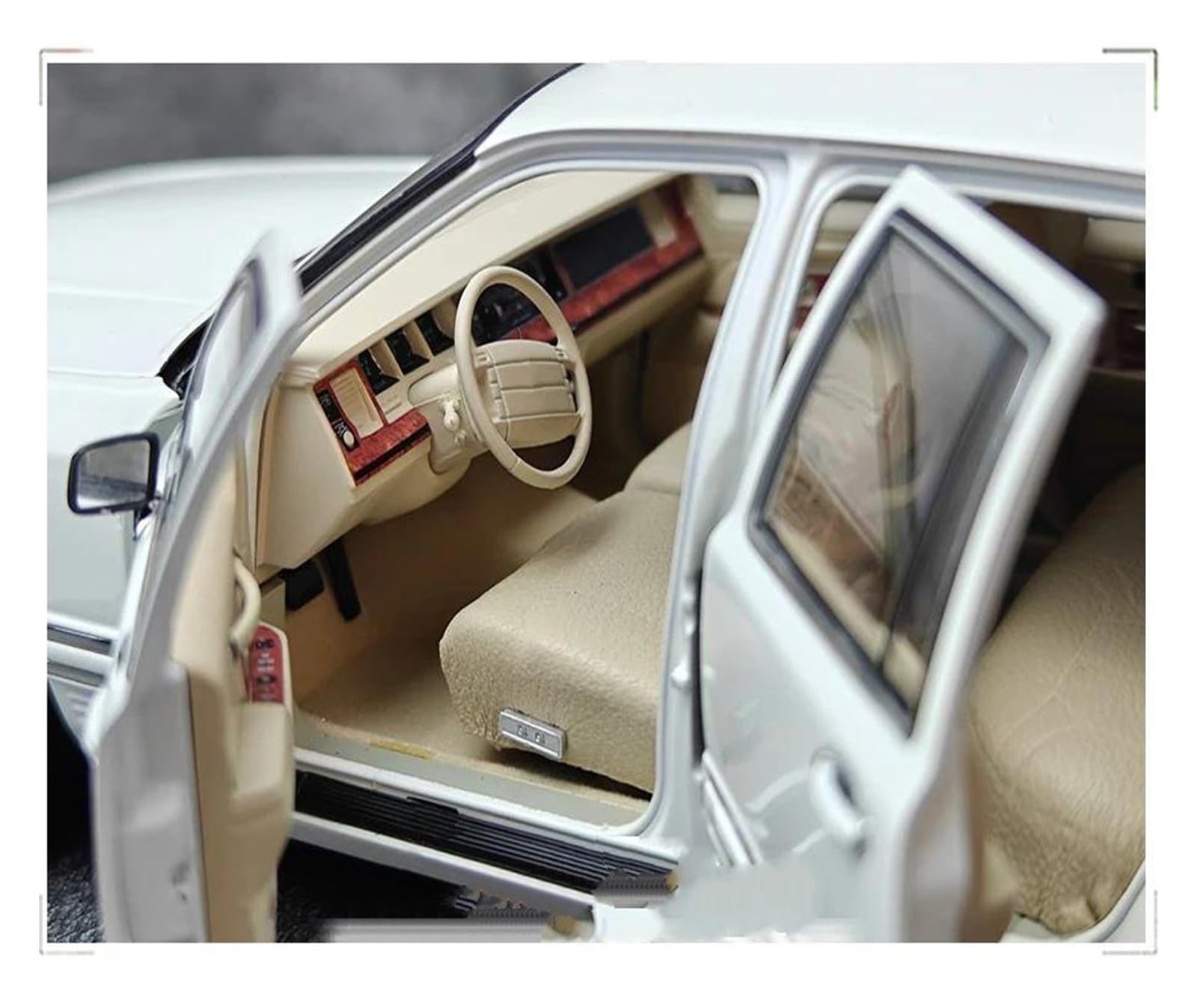 Modellauto Diecast Auto 1:18 Für Lincoln Für Town Car Modellauto Statisches Diecast-Modellauto Für Sammler Sammlermodell(Weiß)