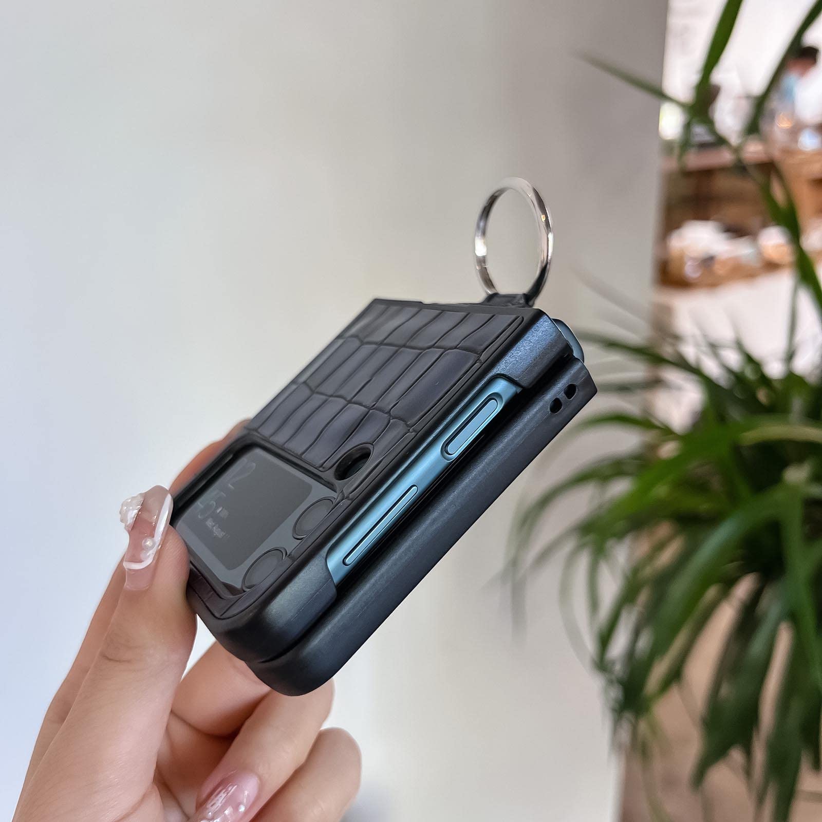 Funda para Samsung Galaxy Z Flip 4, Ultra Fino Carcasa De Piel con Protección para La Cámara Agarre Suave Fino Y Antideslizante Anillo Anti-Choques Estuche,Azul