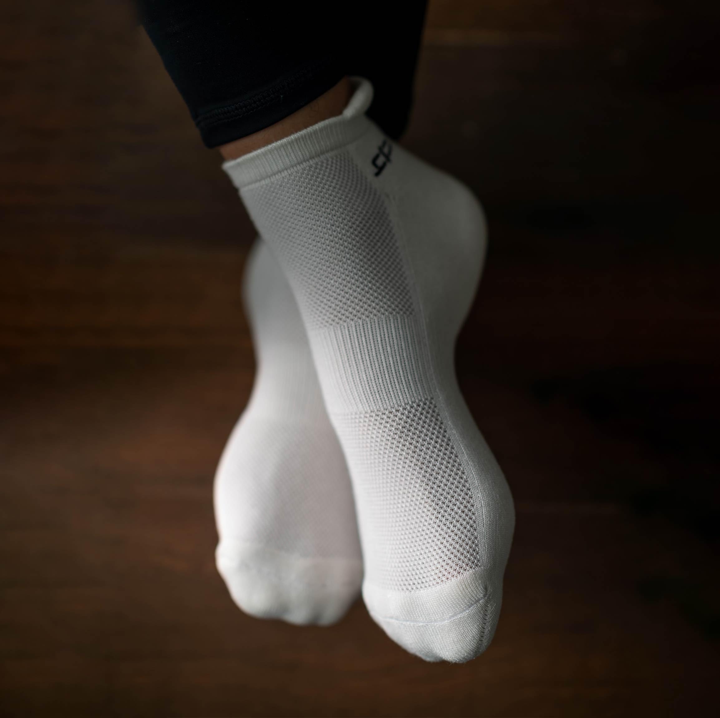 HEELIUM Bamboo Ankle Ankle Length Socks For Kids With Cushioned Base, Anti Bacterial, Odour Free Socks, White 2