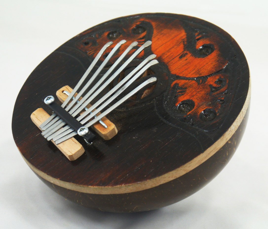 カリンバ楽器インドヨガジャンベ作家もの カリンバ楽器インドヨガ