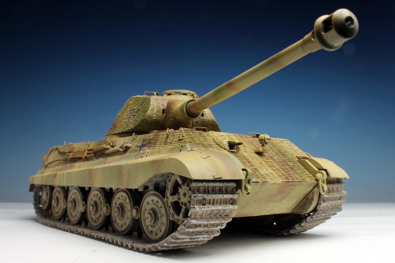 Amazon | プラッツ DR6848 1/35 WW.II ドイツ軍 Sd.Kfz.182 キング