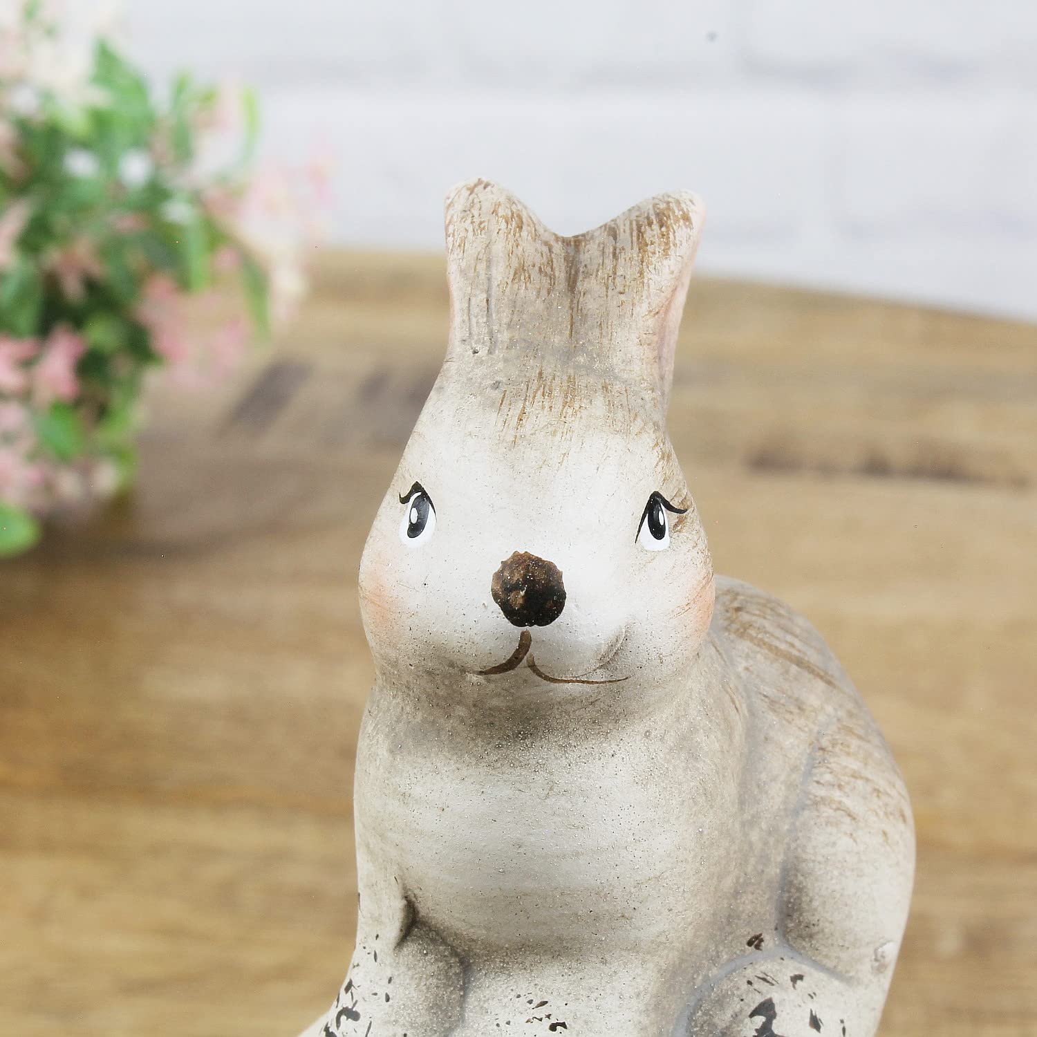 W i e H u P T D a a R R o N D ~ 🐰 Sommige hazen verstoppen zich eigenwijs in een mok. Andere staan juist trots op eigen
