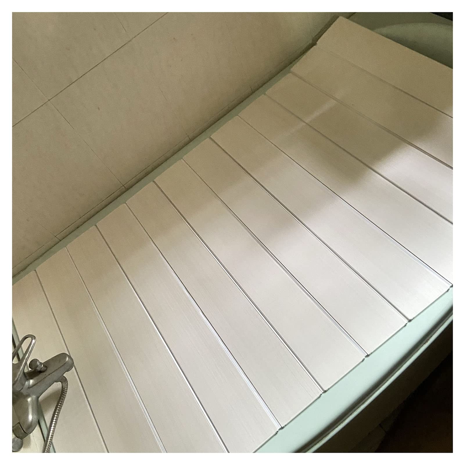 MYUYEE Folding Bathtub Cover Bathtub Tray, Storage Rack Dust-Proof Board Insulation Cover, 0.6Cm Thickness Pvc Shutter Bath Lid Bath Shelf/White/80 * 115 * 0.6Cm (White-66 * 85 * 0.6Cm)