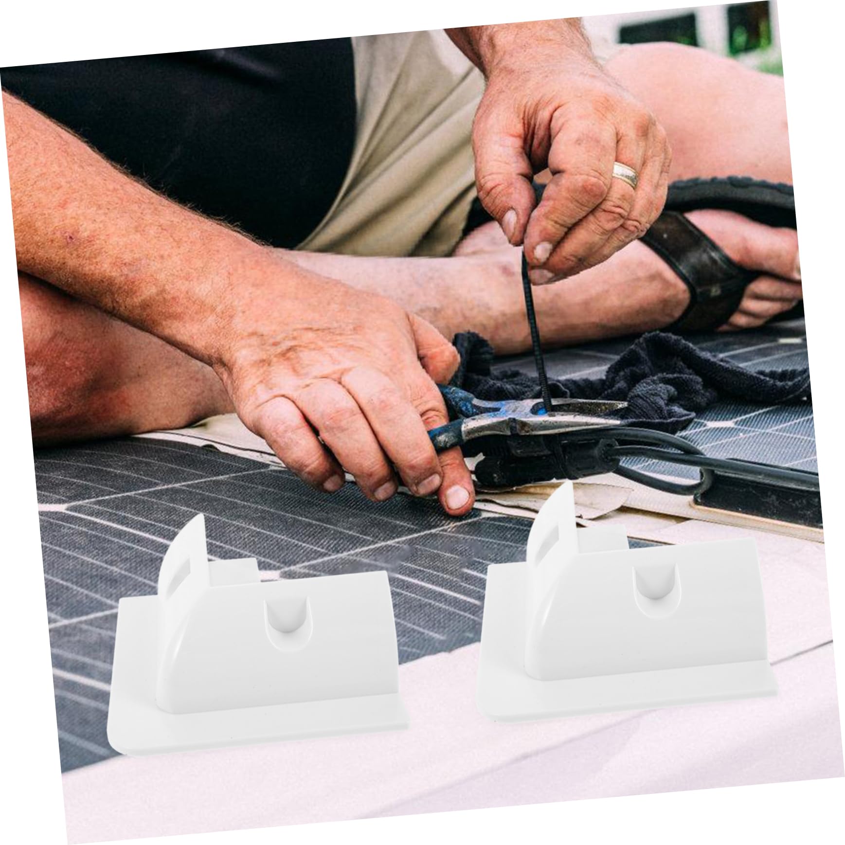 4piezas Soporte De Montaje Para Panel Solar De Soporte Para Autocaravanas Trailers y Tejados Estructura Resistente y Fácil Instalación Plastico