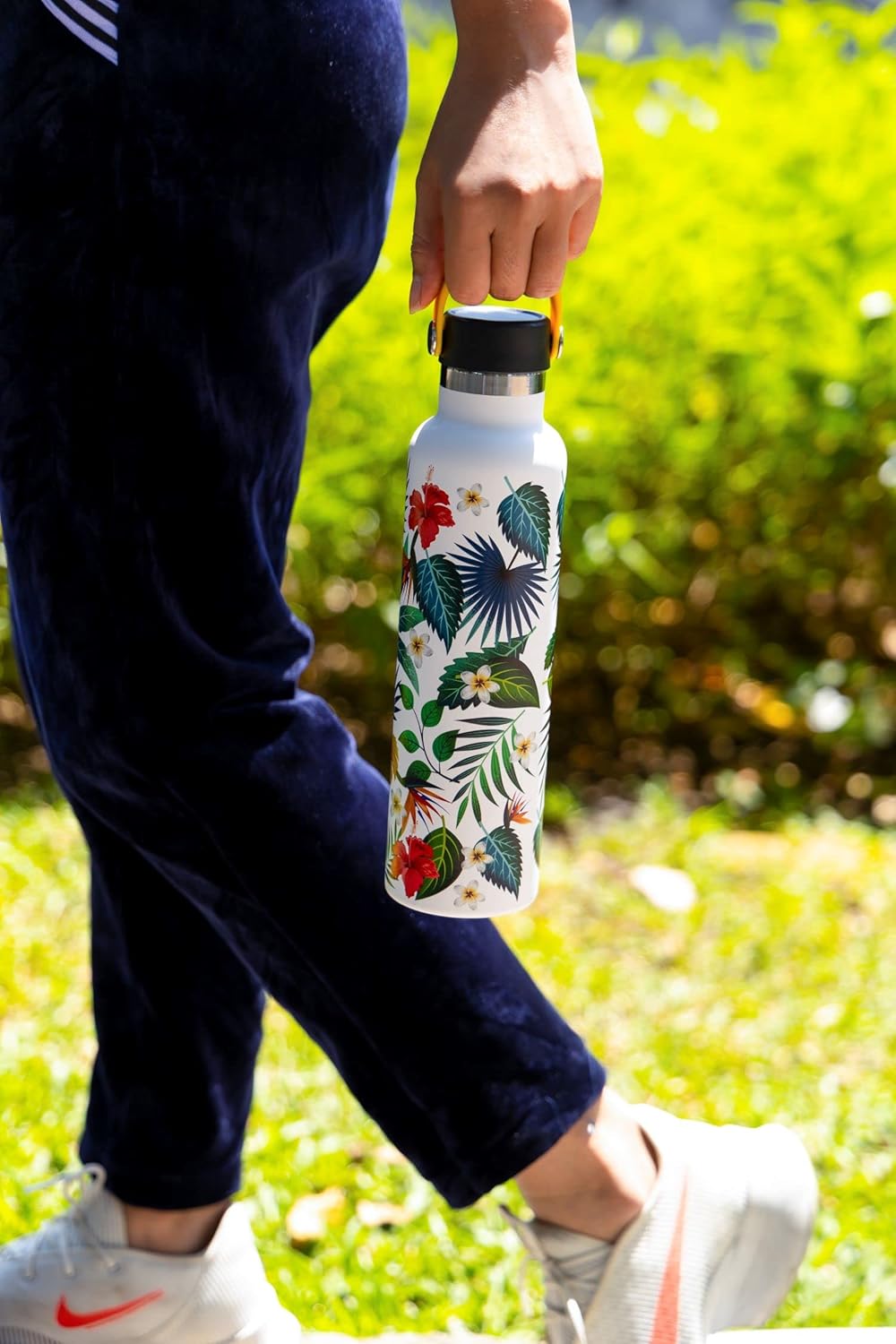 IONI Water Bottle for Women 24oz (2 Lids) - Designer White Tropical Art - BPA Free Stainless Steel Insulated Leakproof - Girls Fashion Bottle - Aesthetic Insulated with Straw