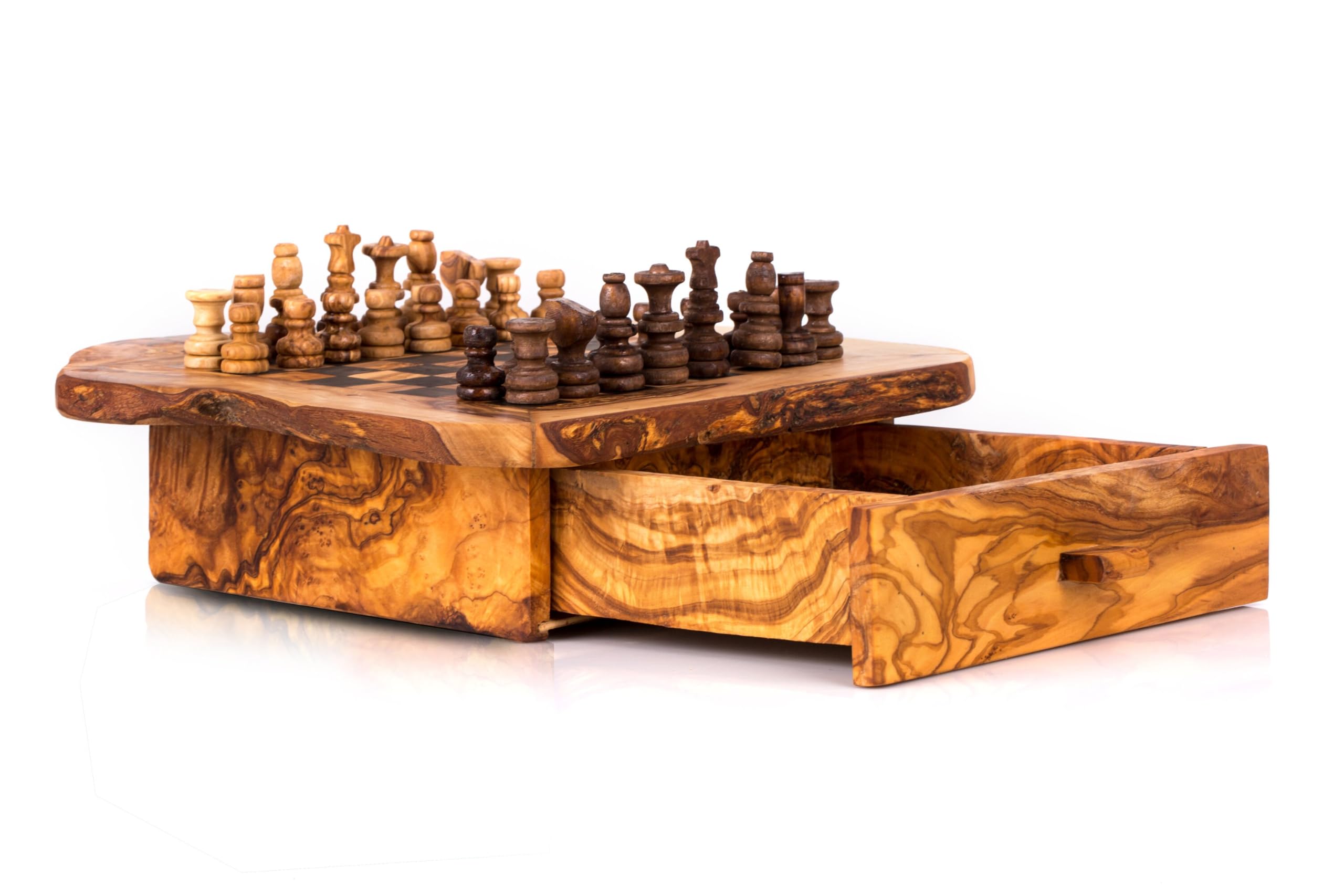 Échiquier en bois d'olivier avec un tiroir et 32 pièces en bois d'olivier finement sculptées