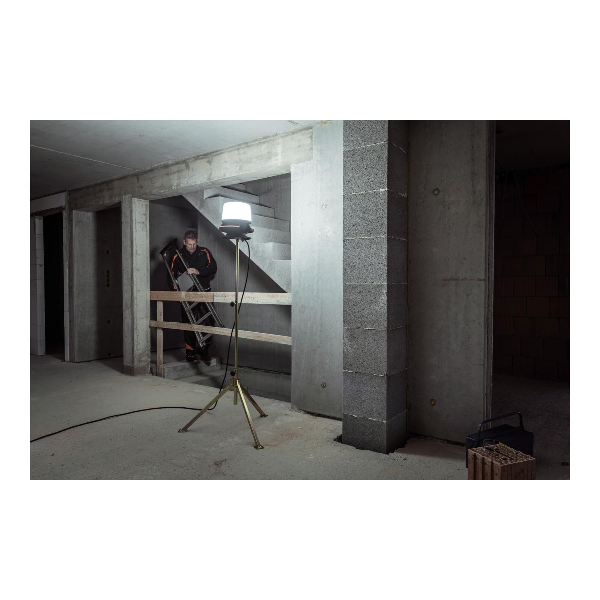 Brennenstuhl professionalLINE Mobiler 360° LED Strahler ORUM 5050 M, 5800lm 47W, 5m H07RN-F 3G1,5, IP54