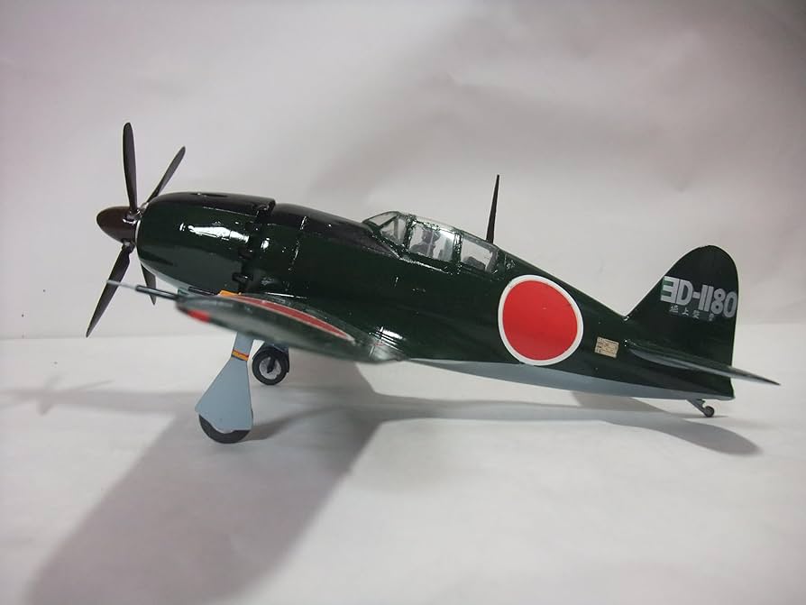 ピットロードの1/350塗装・組立済み　局地戦闘機　雷電と試製雷電　10機セット ピットロードの1/350塗装・組立済み 局地戦闘機 雷電と試製雷電