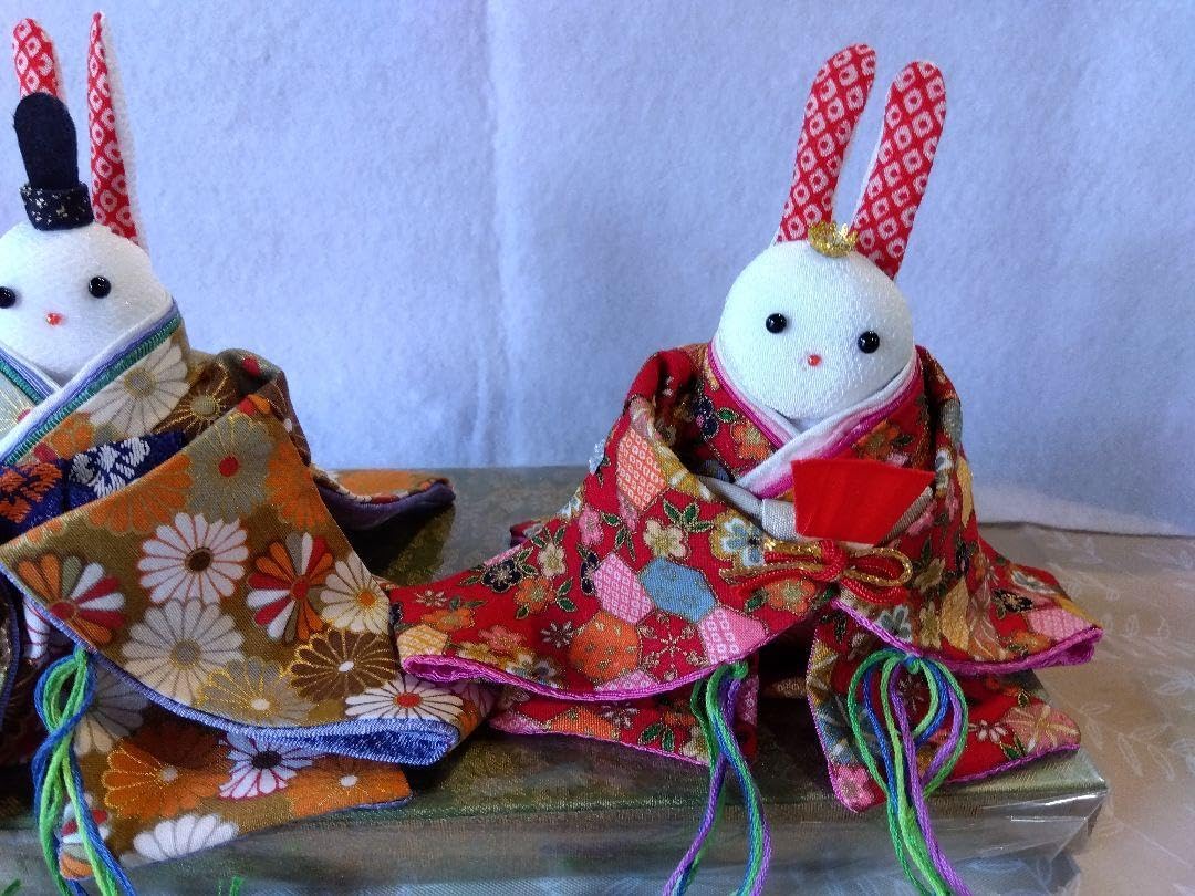 九谷焼 雛人形 お雛様 友山窯 親王飾り 陶器 屏風付き 台座付き 九谷焼