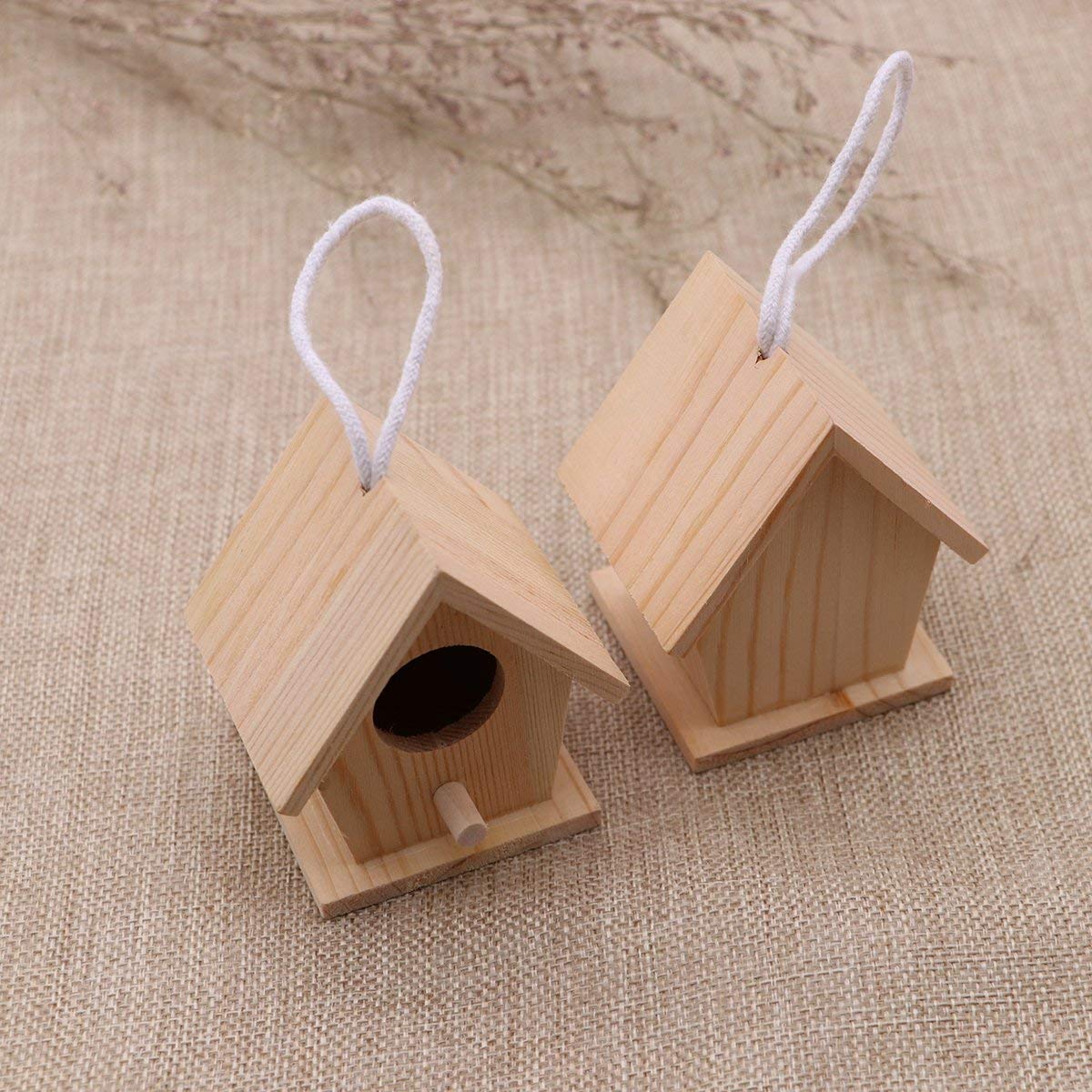 Deko Vogelhaus Holz Nistkasten Deko Anhänger, Holz Vogelhaus zum Aufhängen und Bemalen Vogelhäuschen Nisthöhle Hängedeko Gartendeko Nistkasten für Kinder 4 Stück