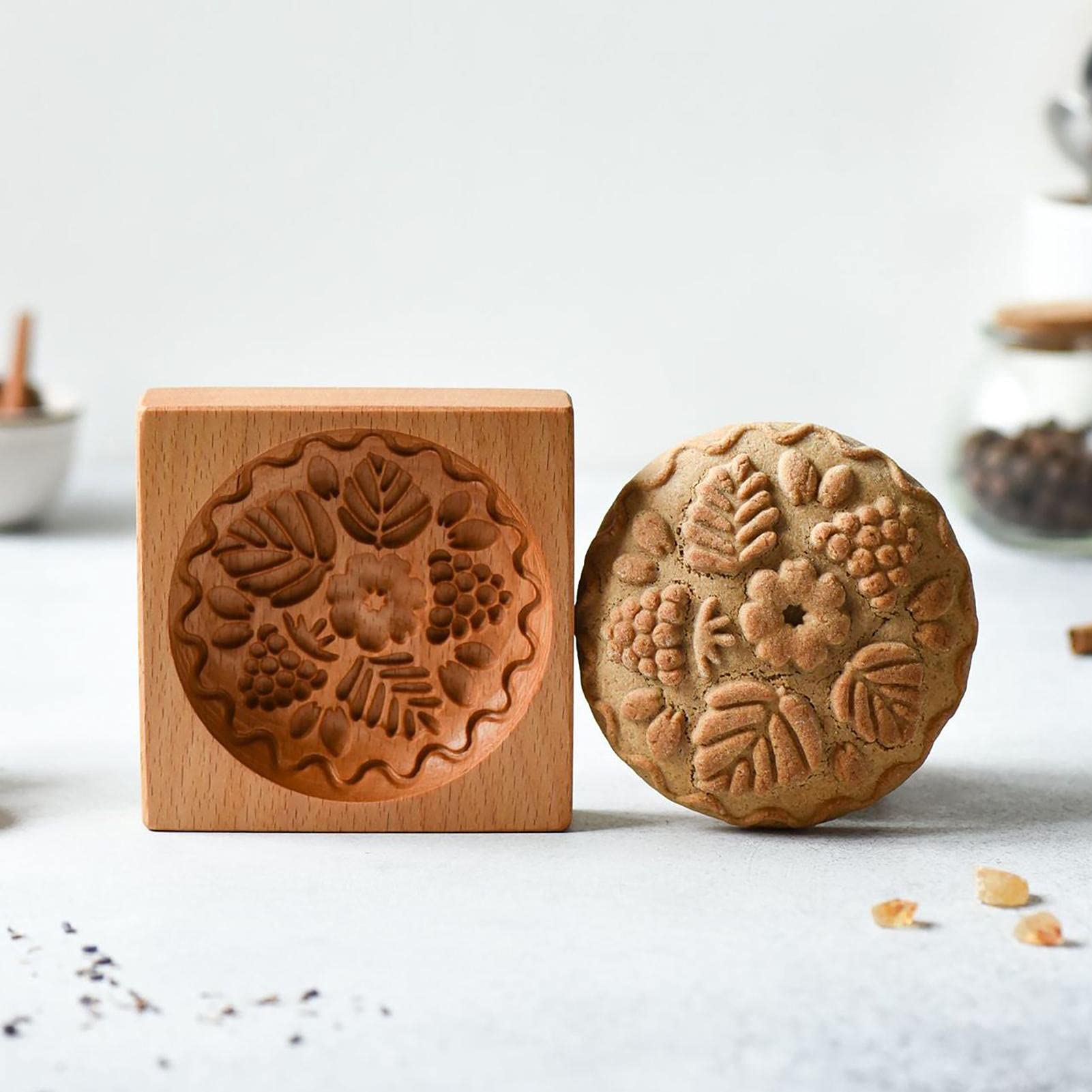 Keksausstecher, Keksformen aus Holz, Kekse, geschnitzte Holzform, herzförmiger Keksstempel, Prägung