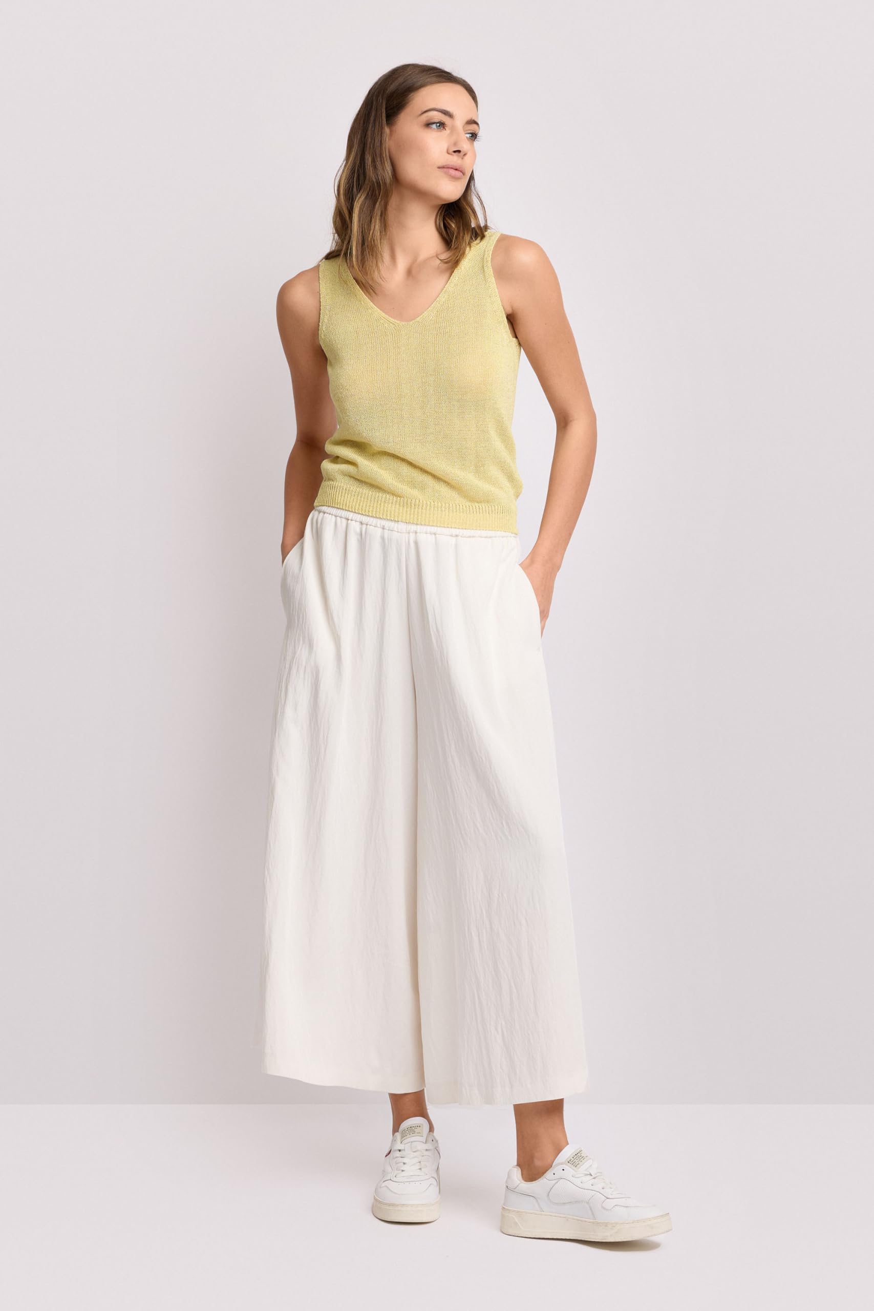 Kocca - Top in Maglia con Scollo a V Donna, Tinta Unita, Scollo a V, Modello: P26PTP8800ABUN0000