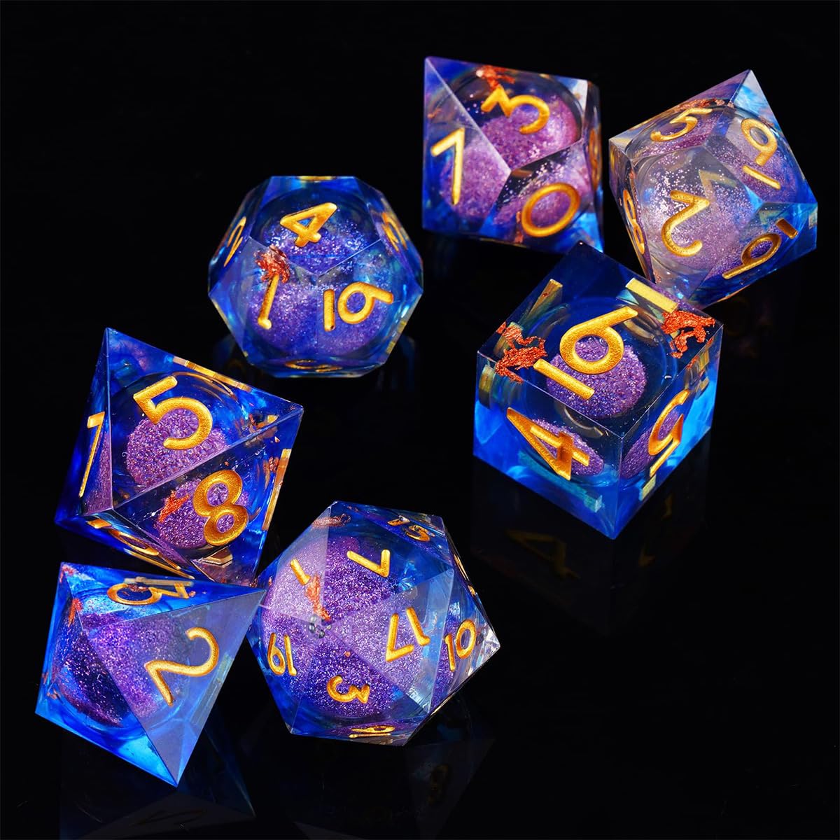 Sarini 7-teiliges Würfelset mit Flüssigkern und Kunstharz,scharfe Kanten,polyedrische DND-Würfel für Dungeons and Dragons,RPG,MTG-Tischspiele (Dunkelblau) - Image 4