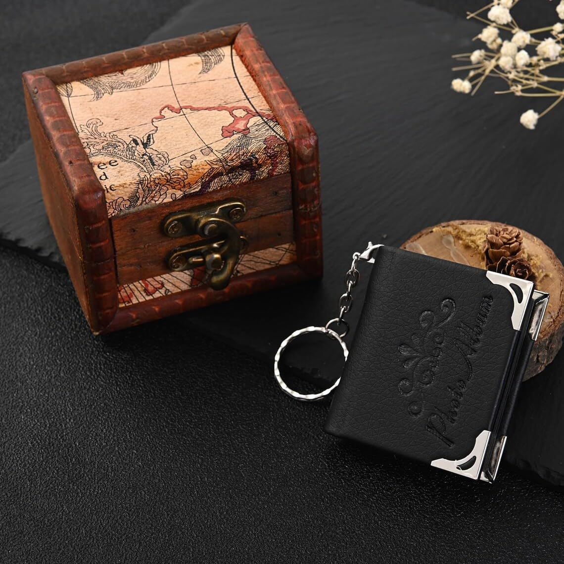 TPFOON Customized Mini 10 Photo Album Keychain, Personalized Present for Dad, Handmade Gift for Birthday, Couple Photo Album Keychain for Couple Gift