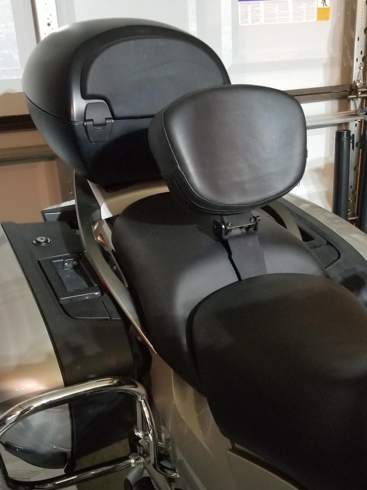 BMW R1200RT lc用　バックレスト BMW R1200RT lc用 バックレスト