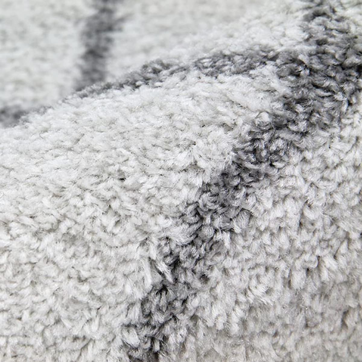 Thedecofactory Venise - Tapis Motif Rosace Ethnique écru 133x190